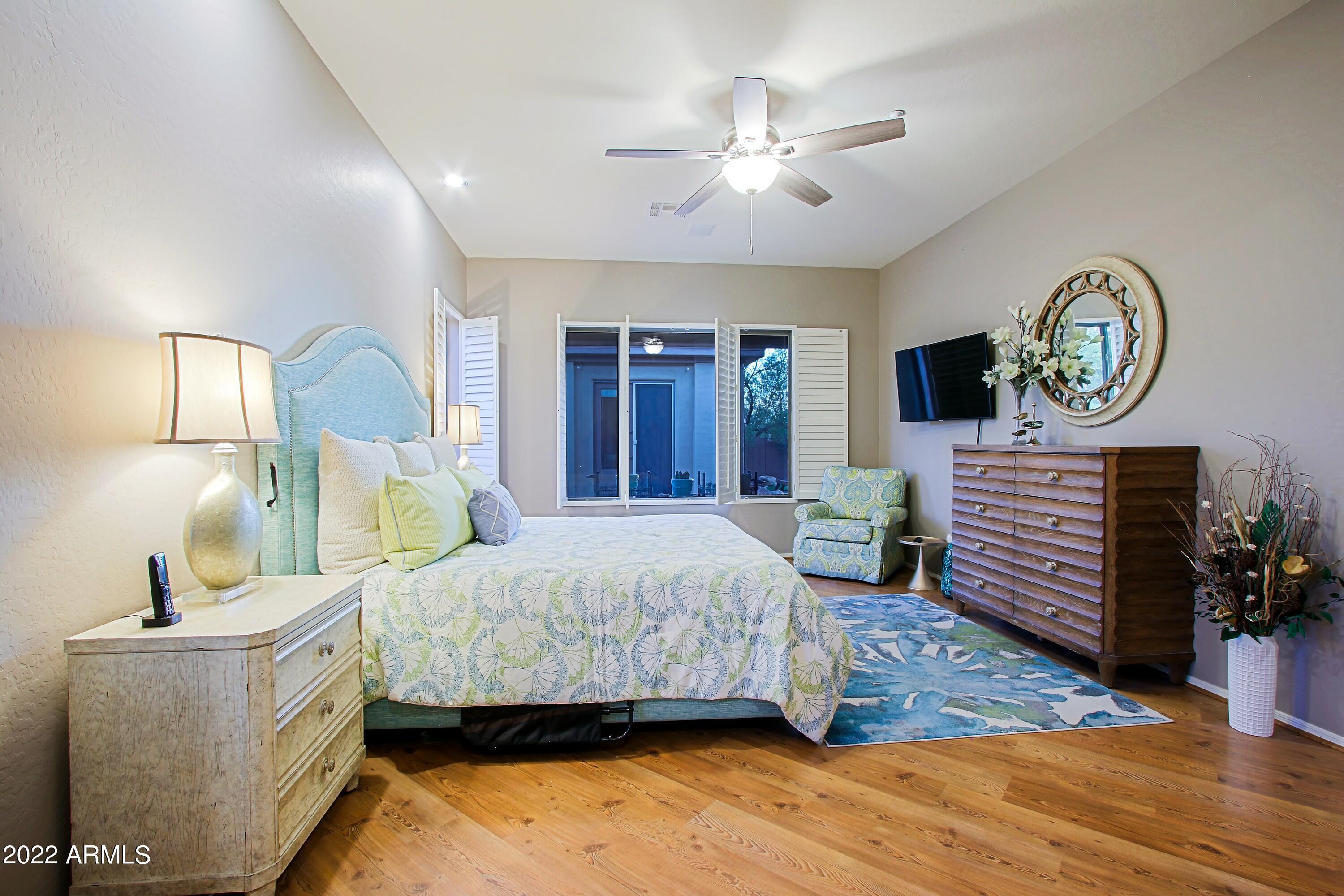 41646 N EMERALD LAKE Drive