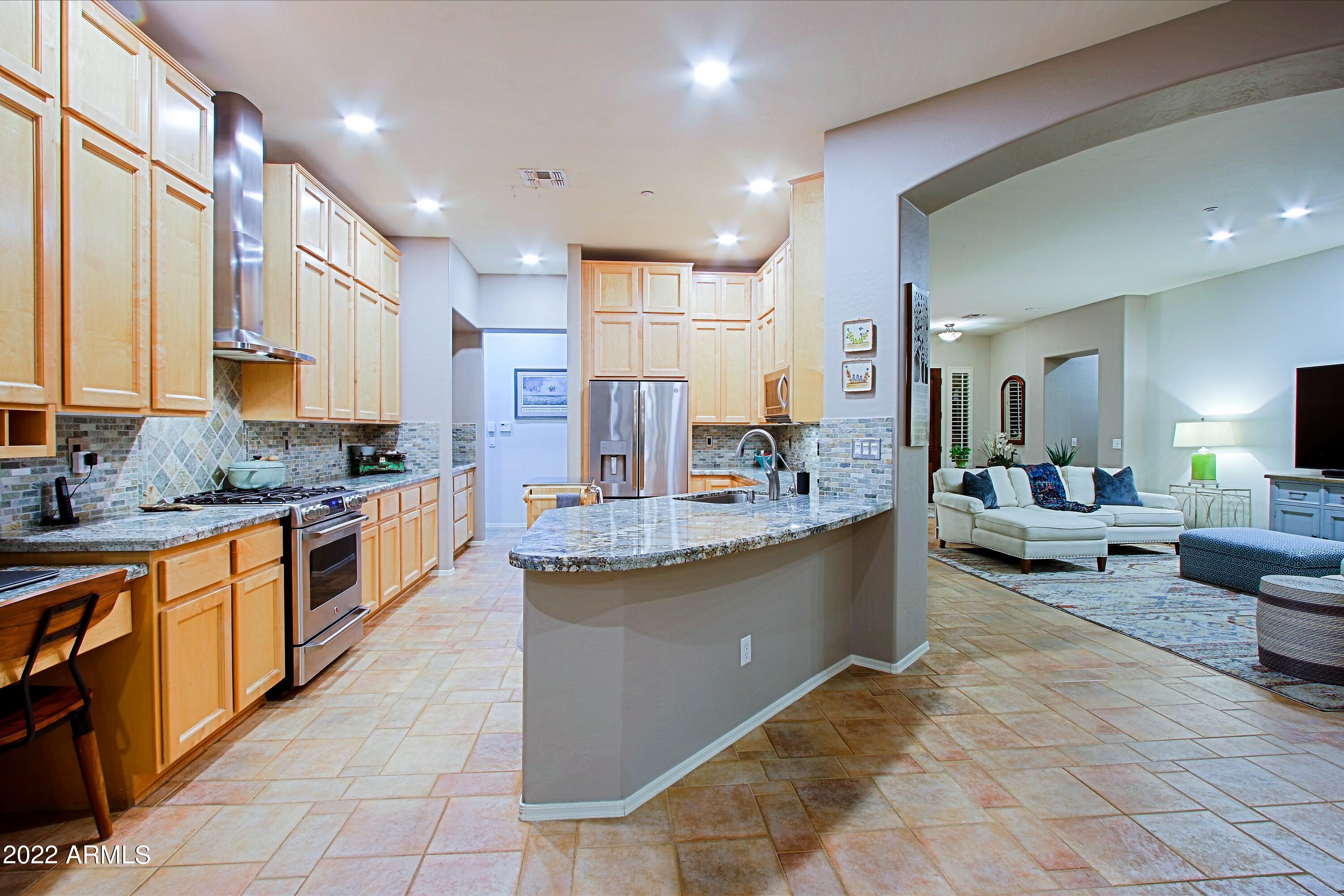 41646 N EMERALD LAKE Drive