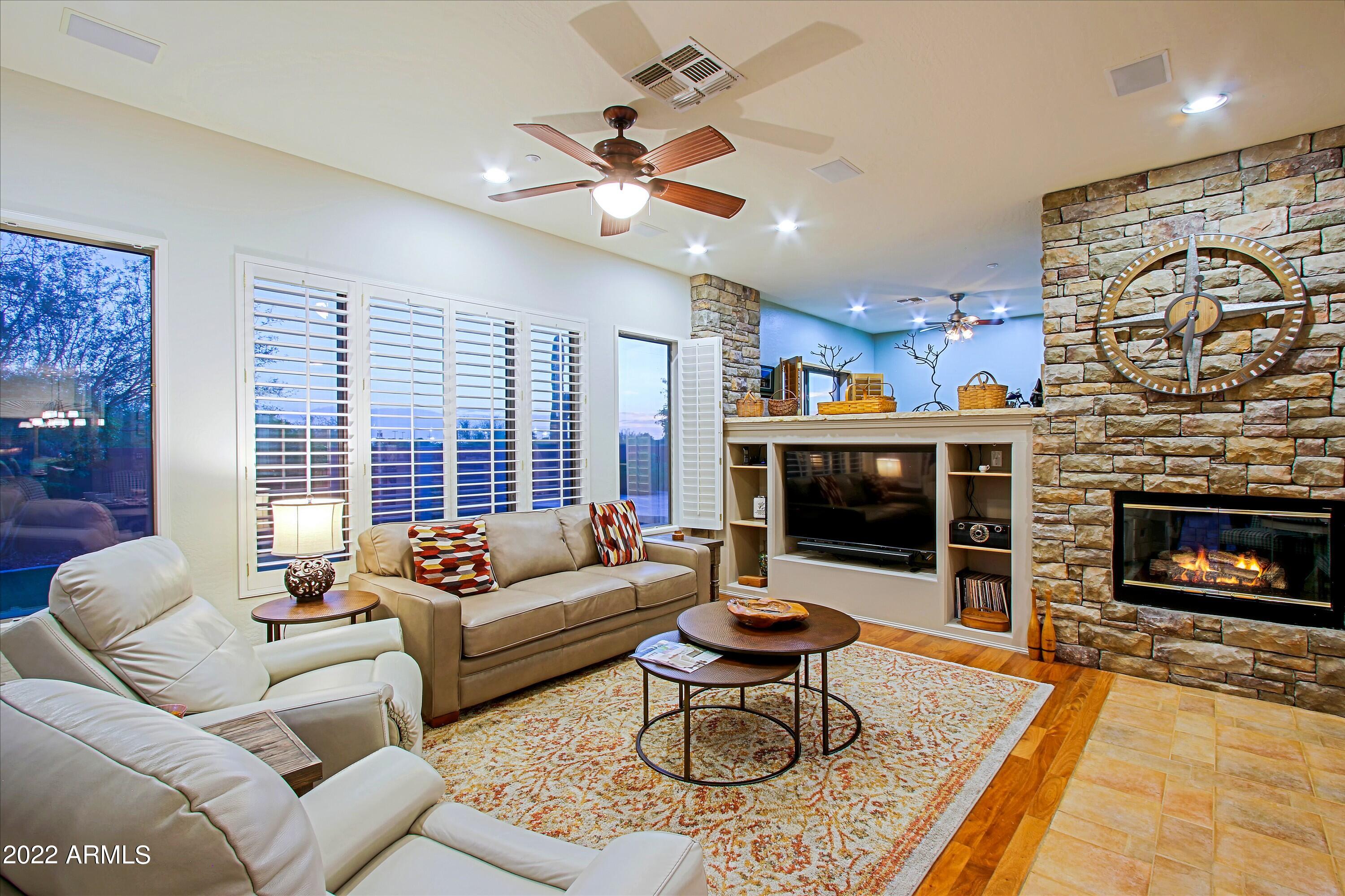 41646 N EMERALD LAKE Drive