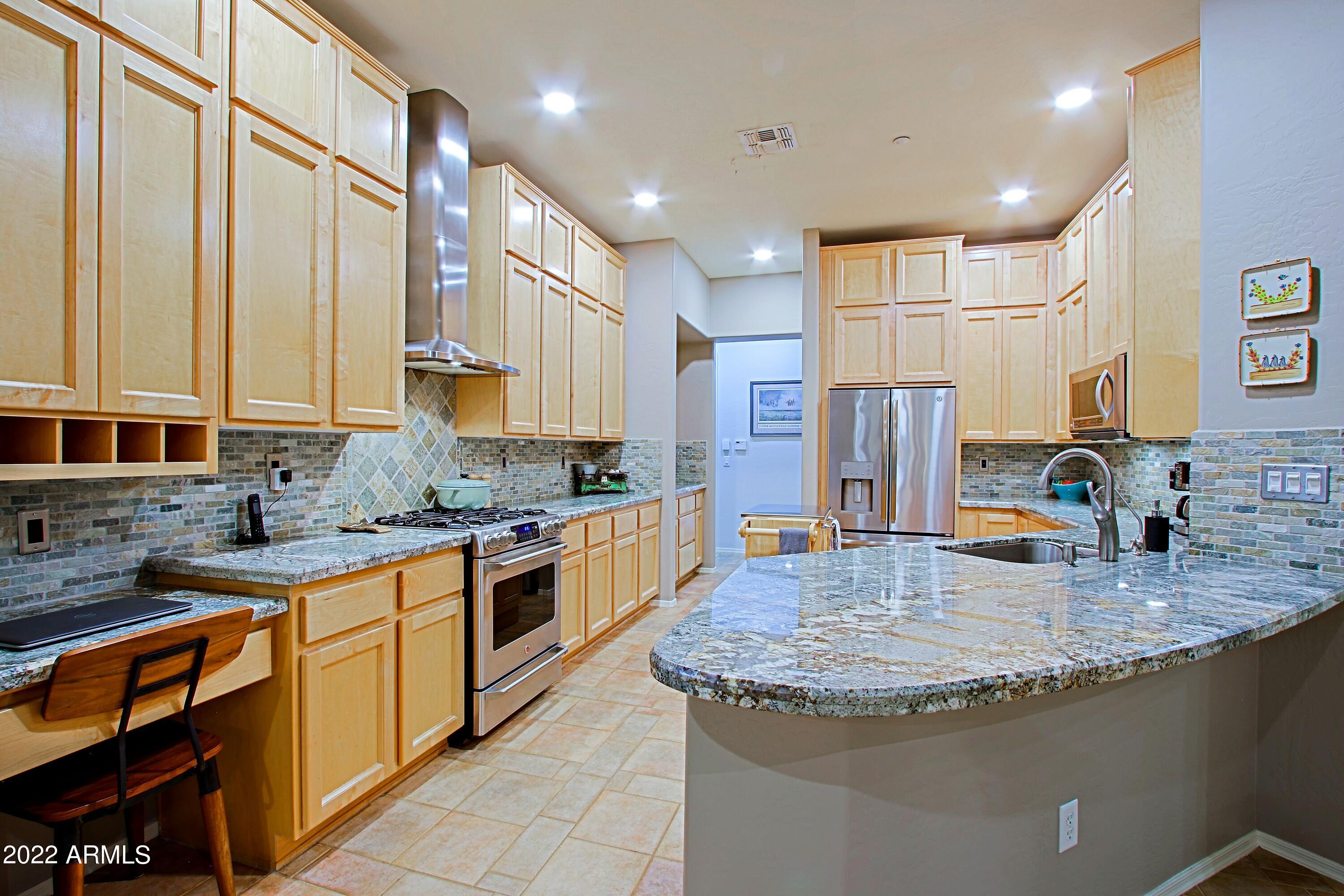 41646 N EMERALD LAKE Drive