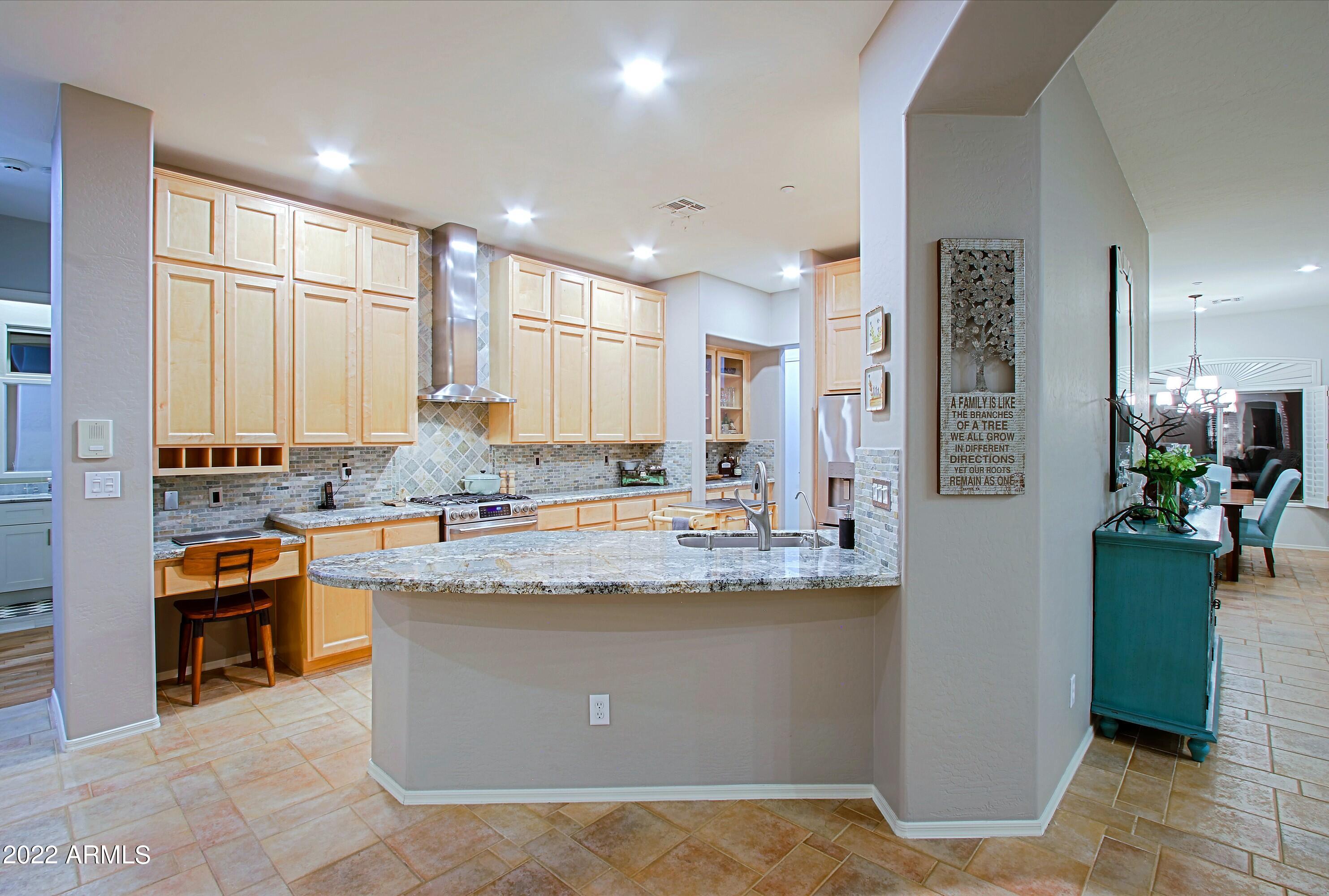 41646 N EMERALD LAKE Drive