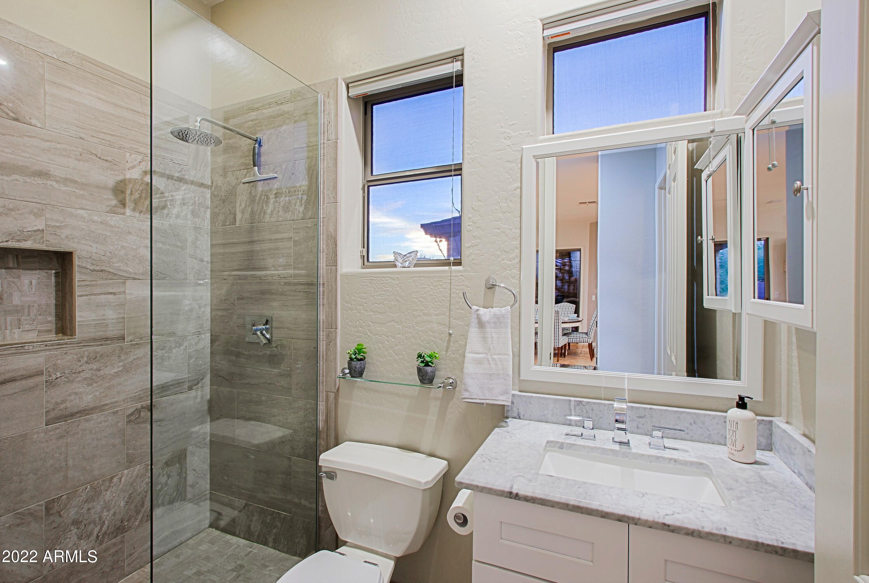 41646 N EMERALD LAKE Drive