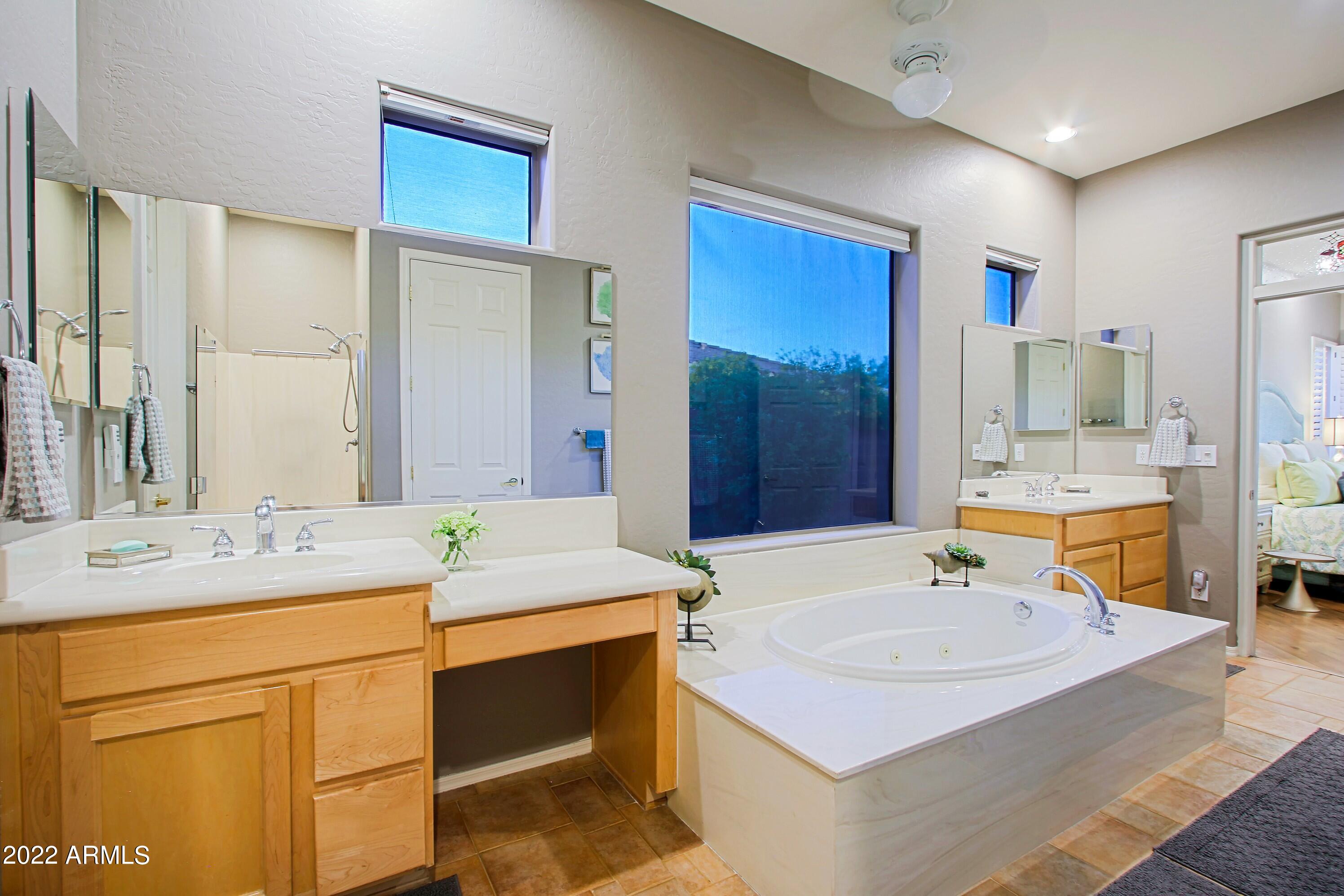 41646 N EMERALD LAKE Drive