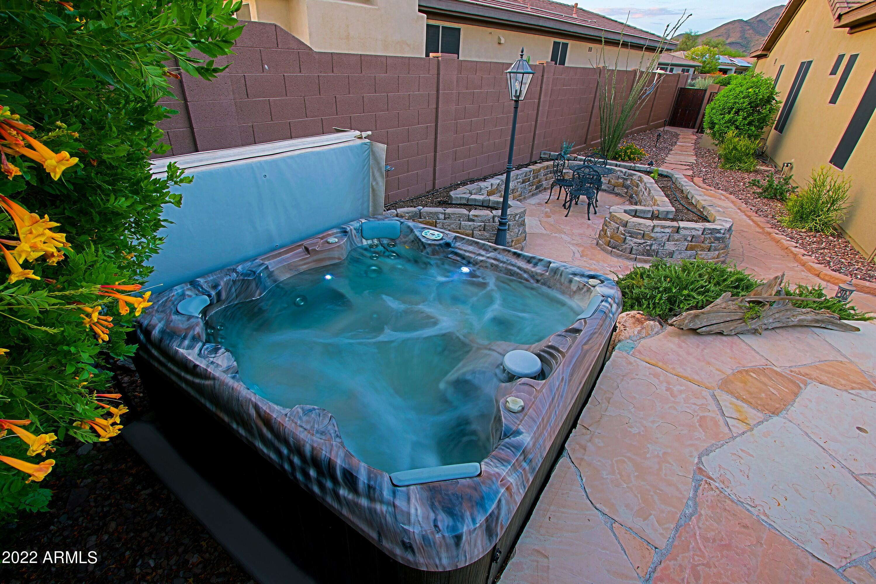 41646 N EMERALD LAKE Drive