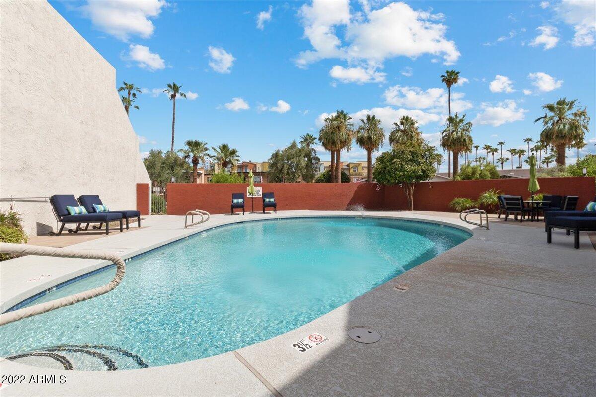 4826 N 74TH Street