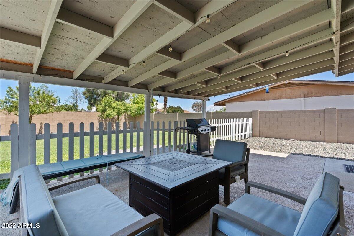 3308 E CHARTER OAK Road