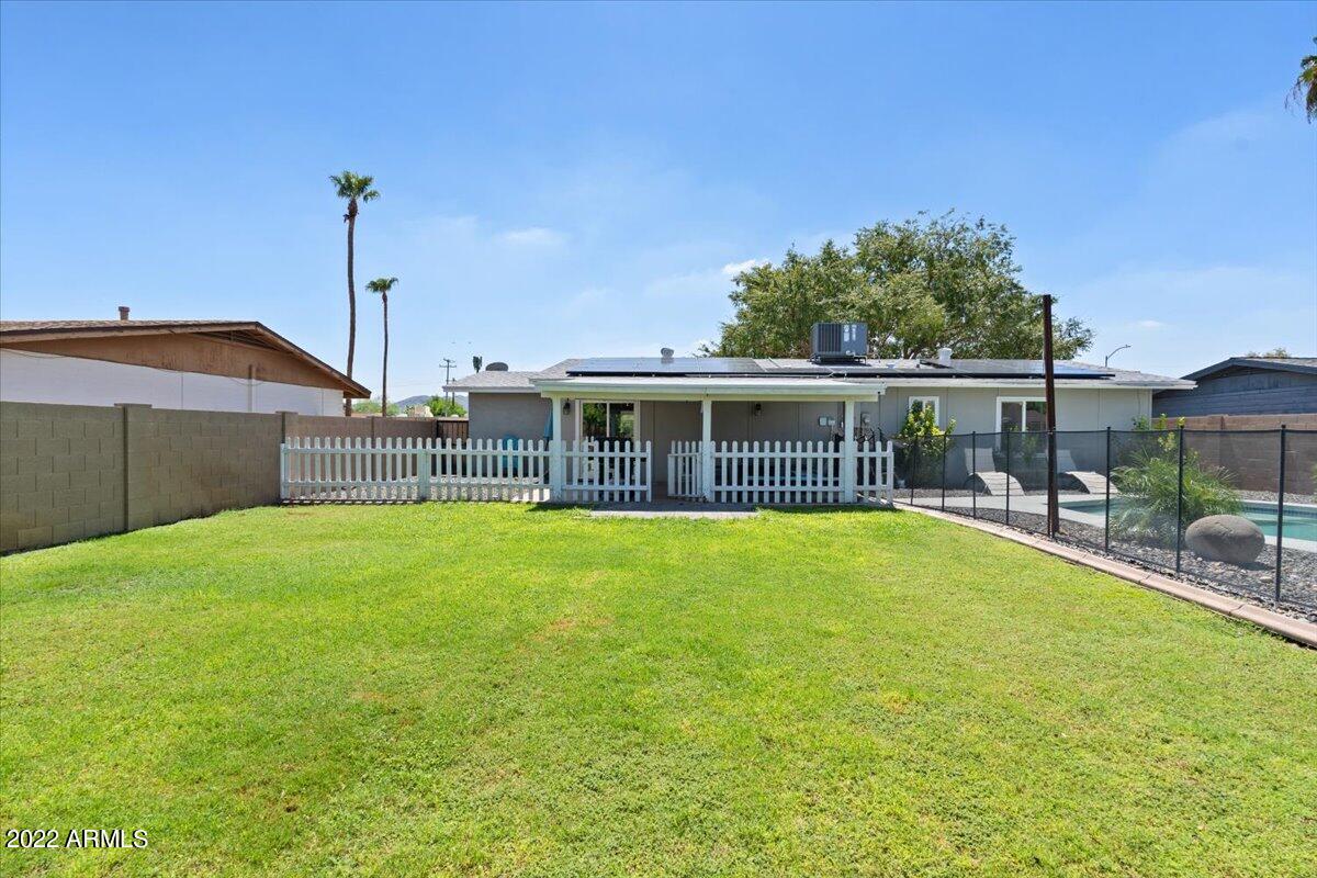 3308 E CHARTER OAK Road