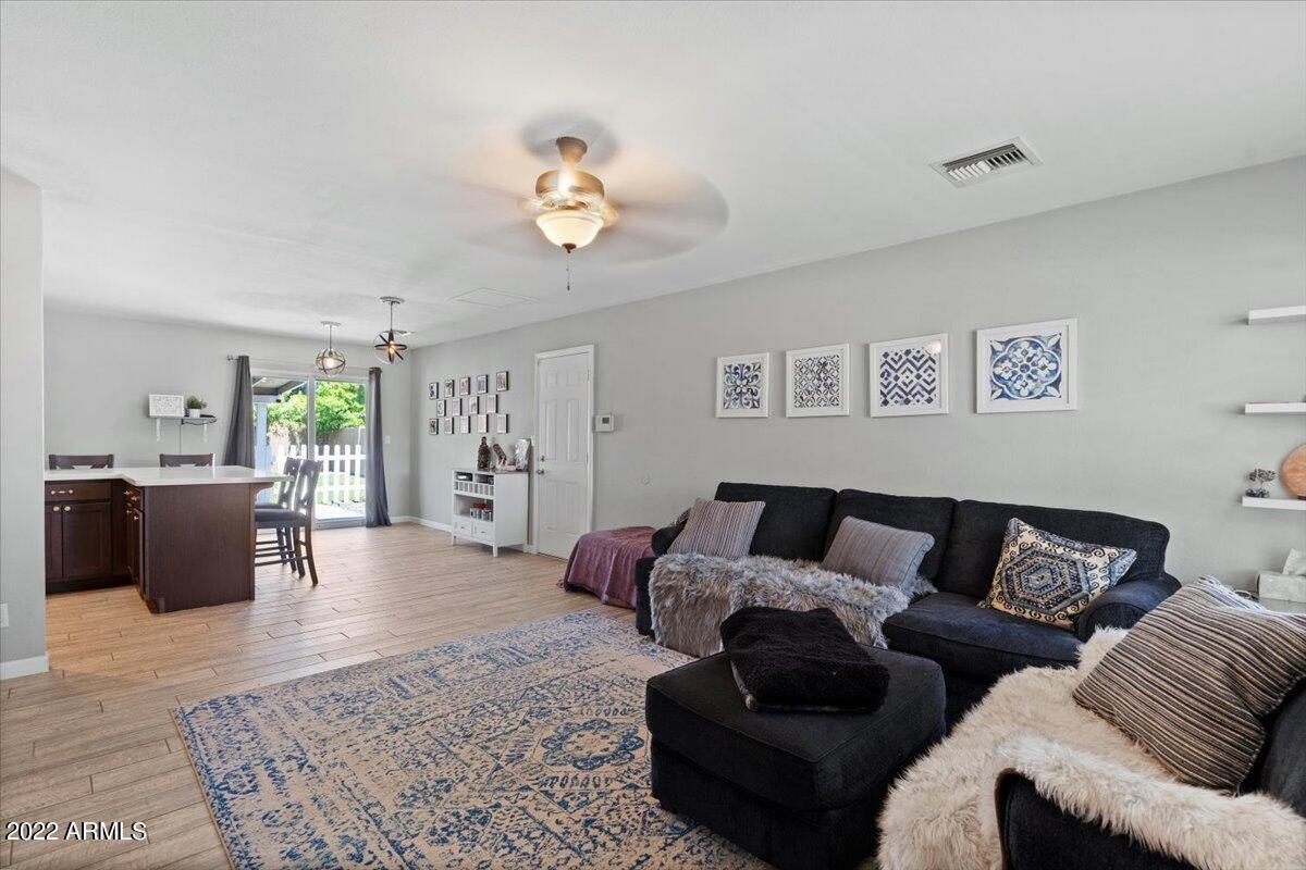 3308 E CHARTER OAK Road