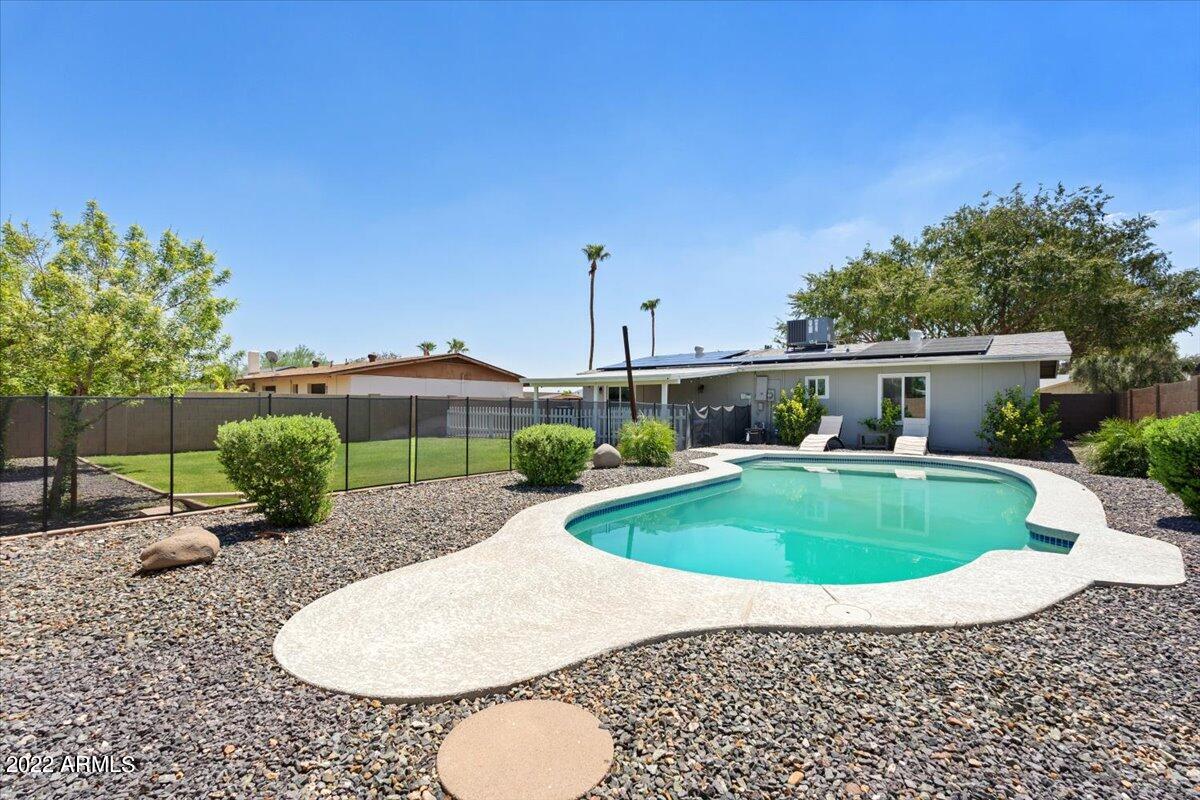 3308 E CHARTER OAK Road
