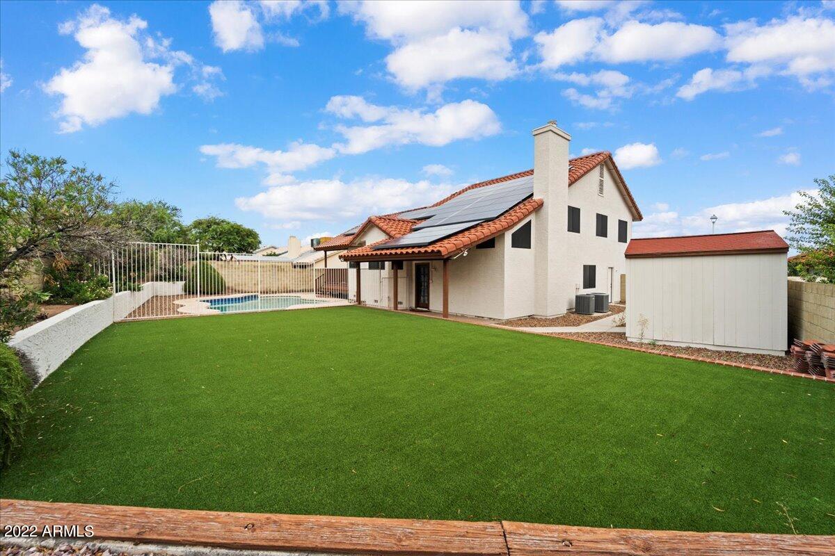 1929 E LUDLOW Drive