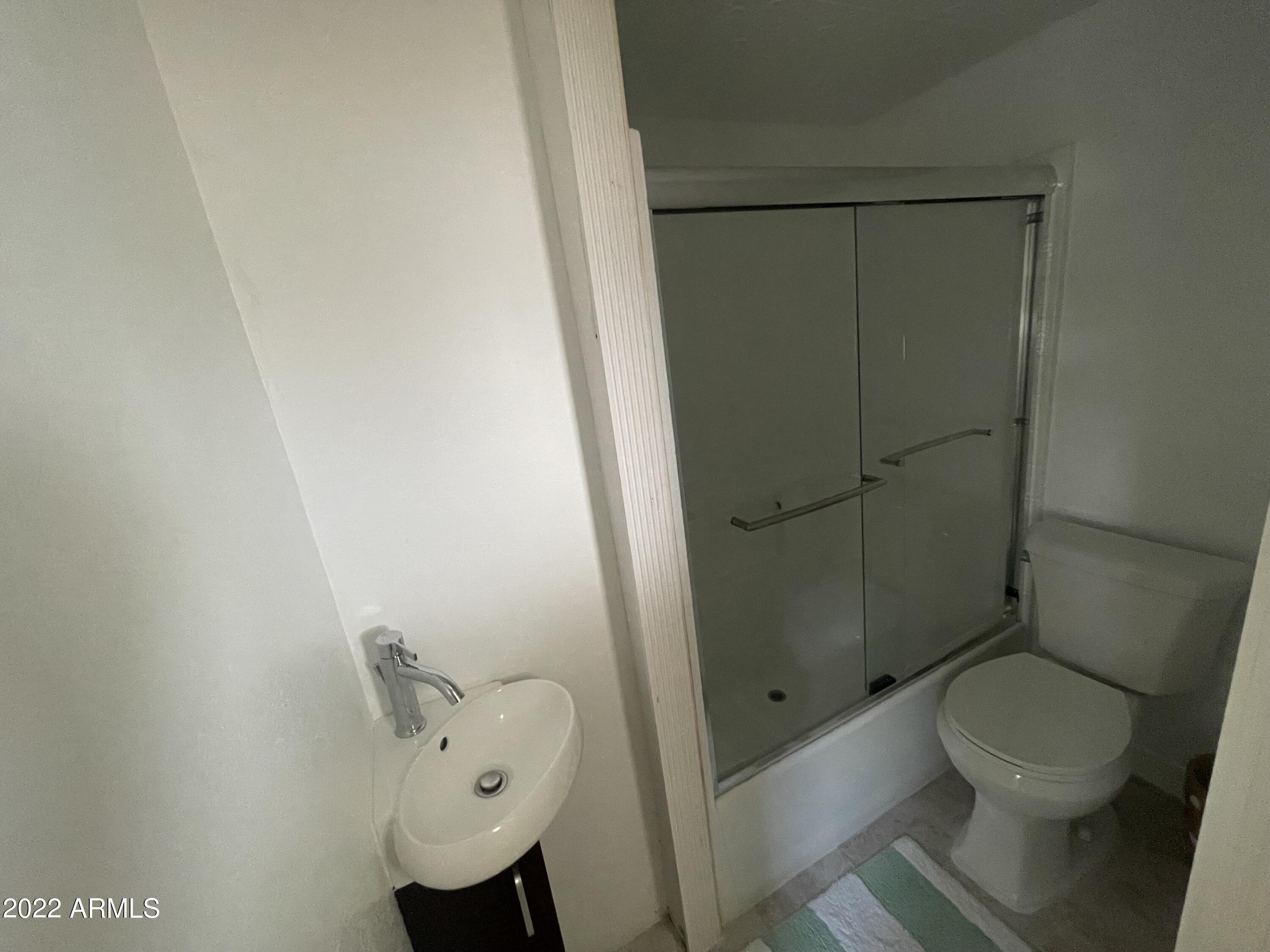 2512 E MAIN Street Unit: 22