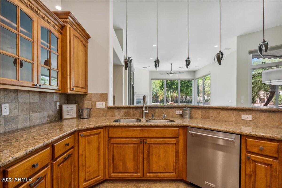 16638 S MOUNTAIN STONE Trail