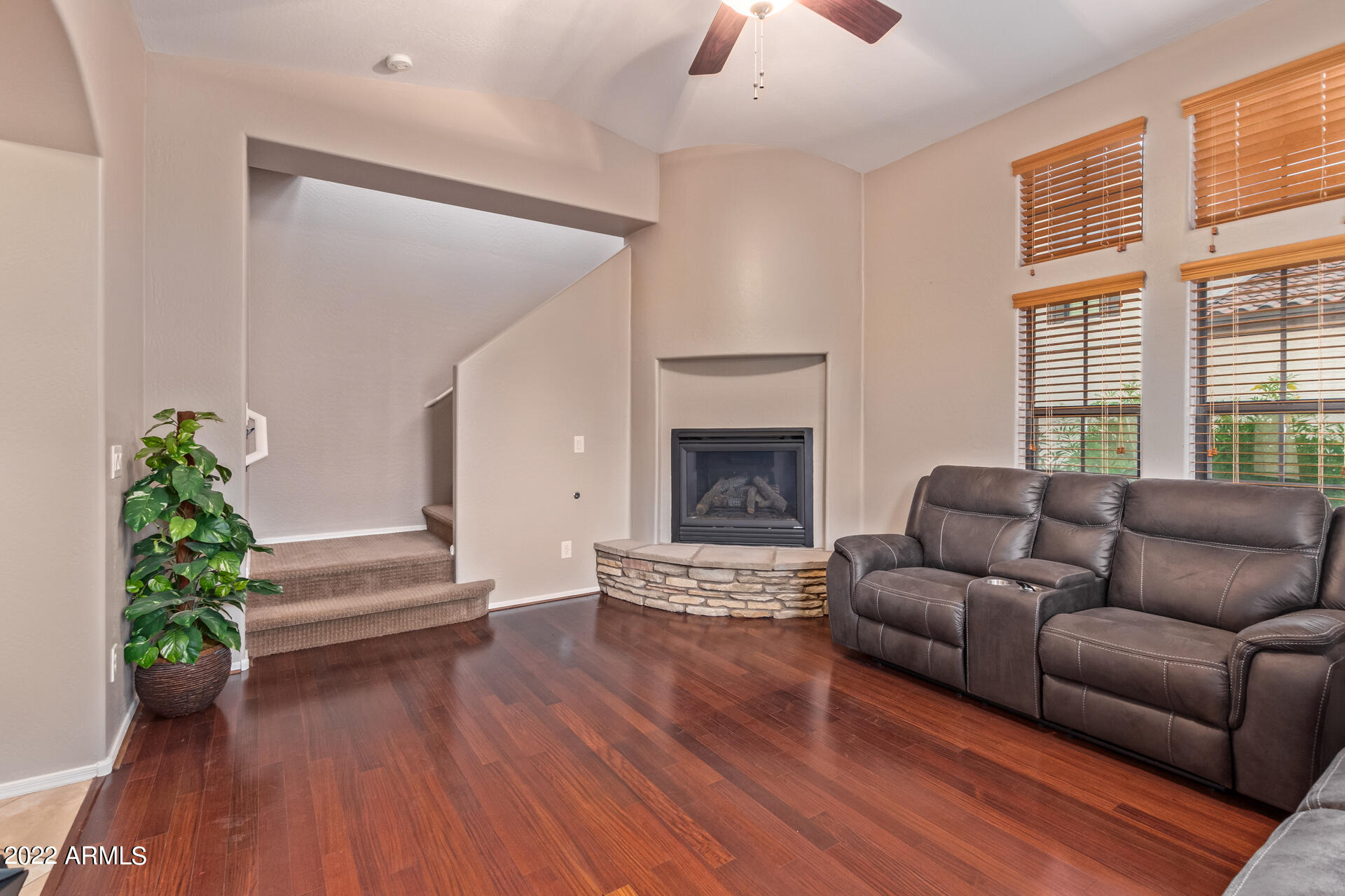 2318 W SLEEPY RANCH Road