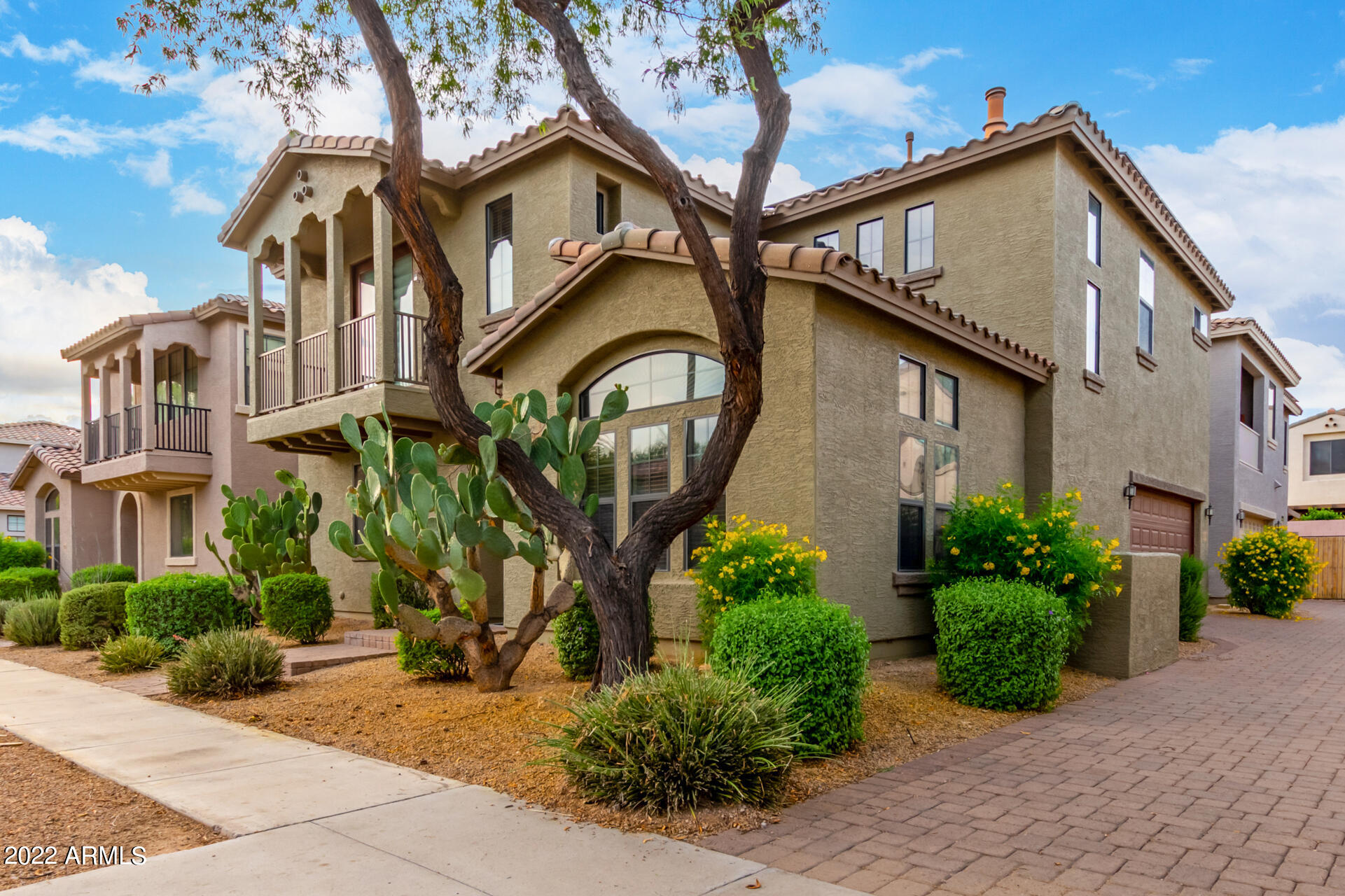 2318 W SLEEPY RANCH Road