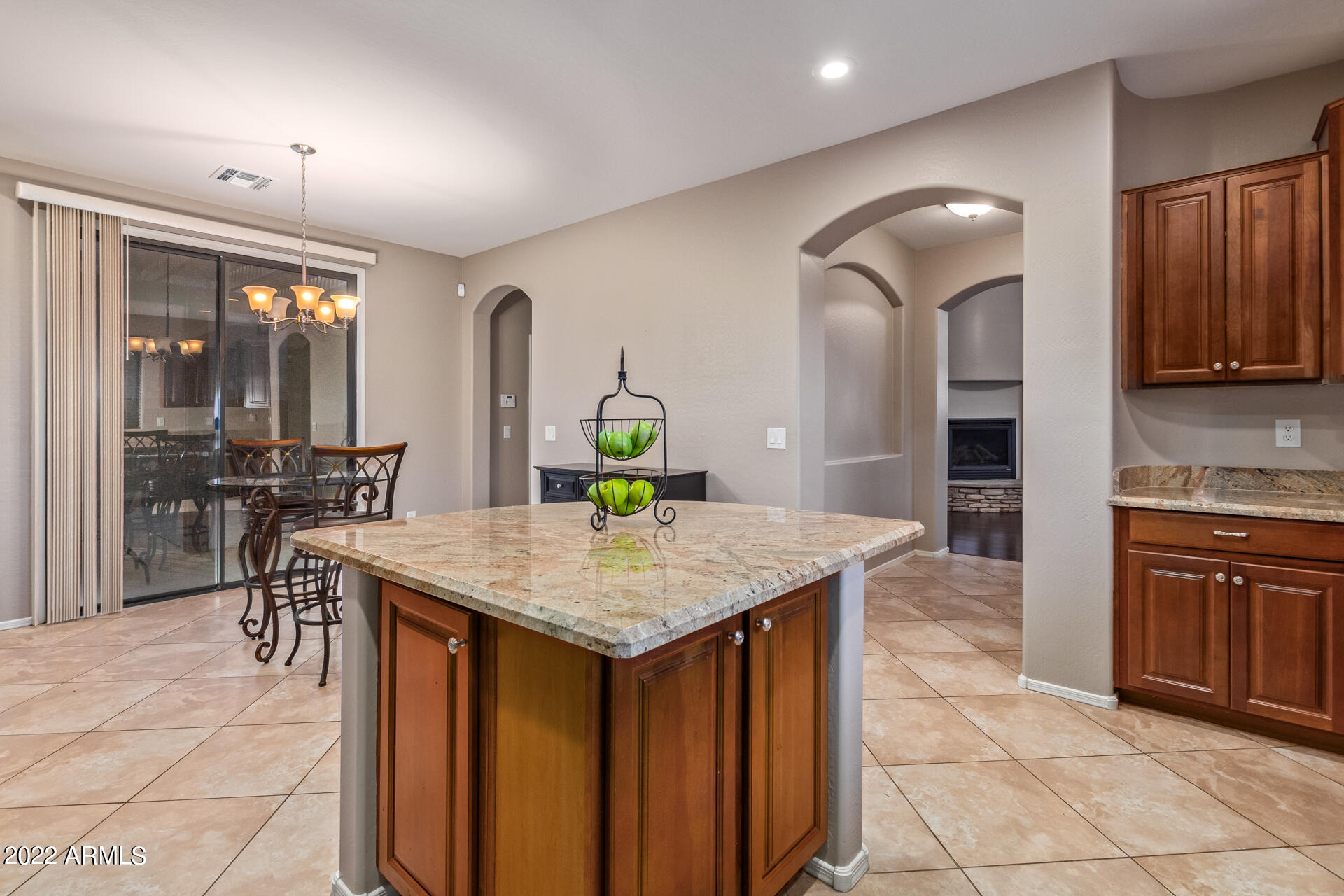 2318 W SLEEPY RANCH Road