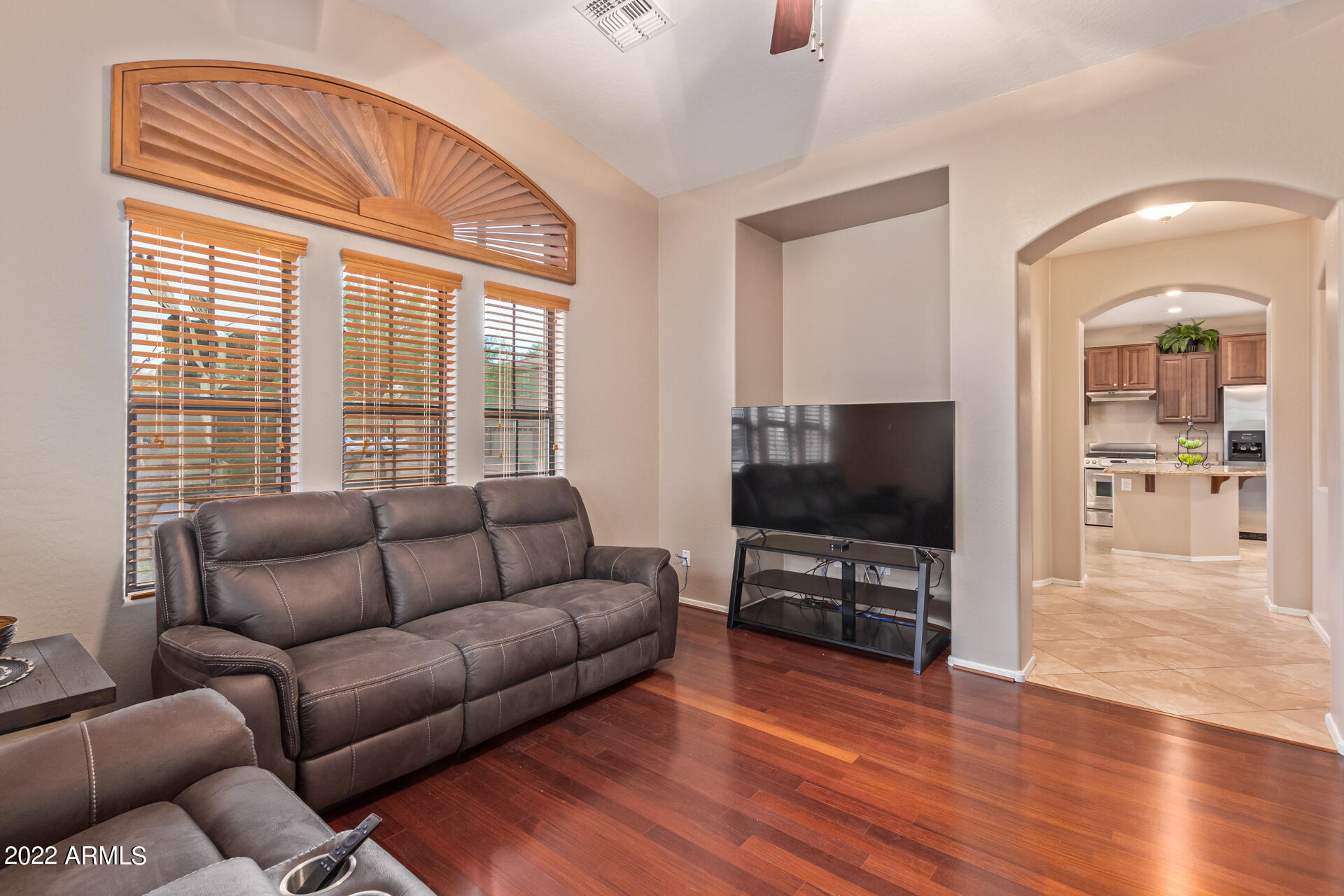 2318 W SLEEPY RANCH Road