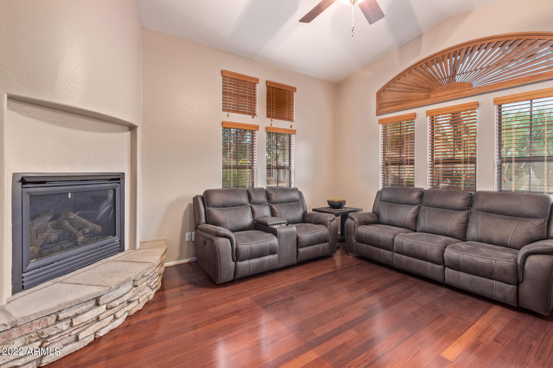2318 W SLEEPY RANCH Road