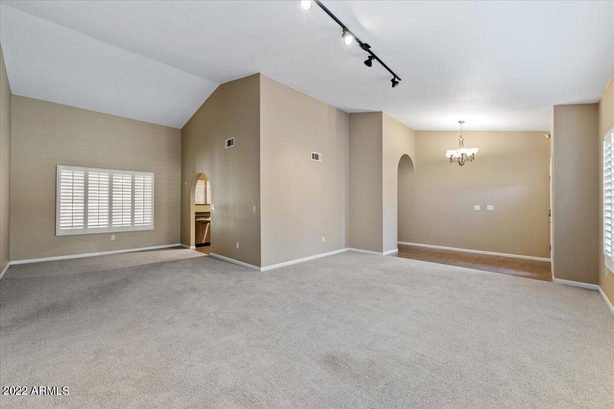 4153 W KENT Drive