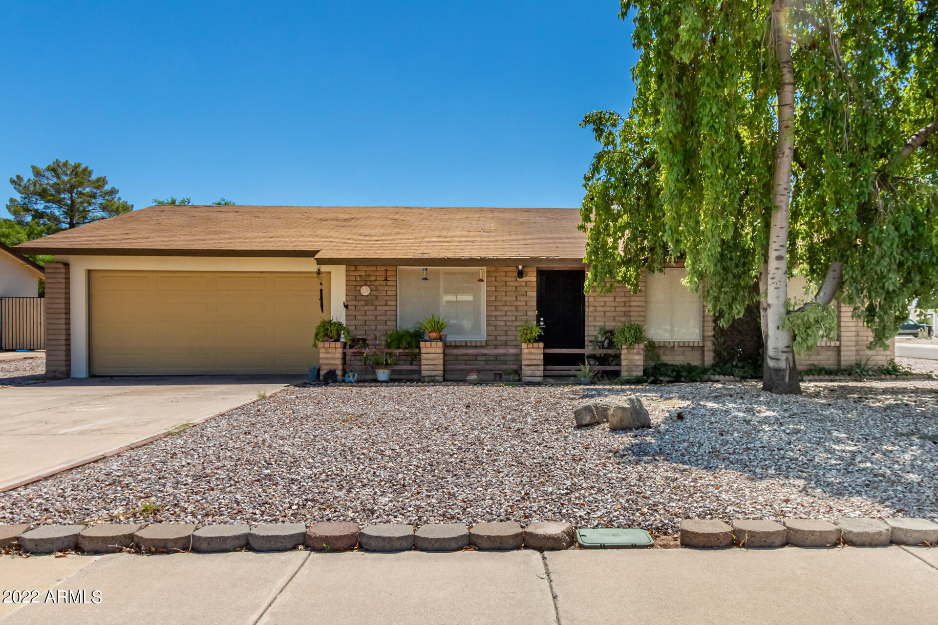 4817 W PARADISE Lane