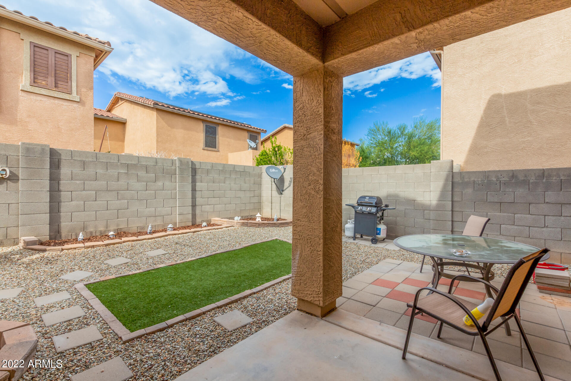 18530 W LEGEND Drive