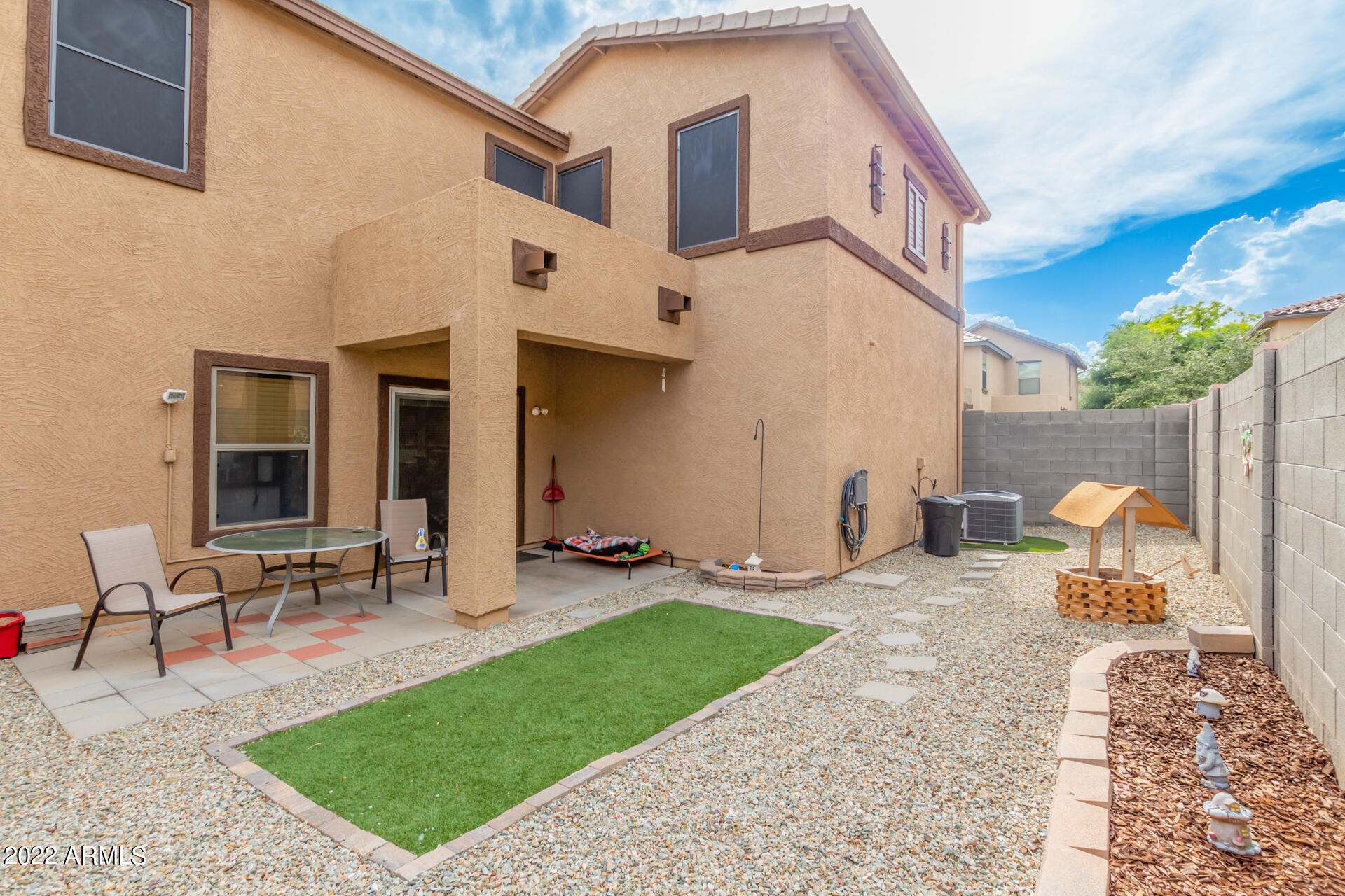 18530 W LEGEND Drive
