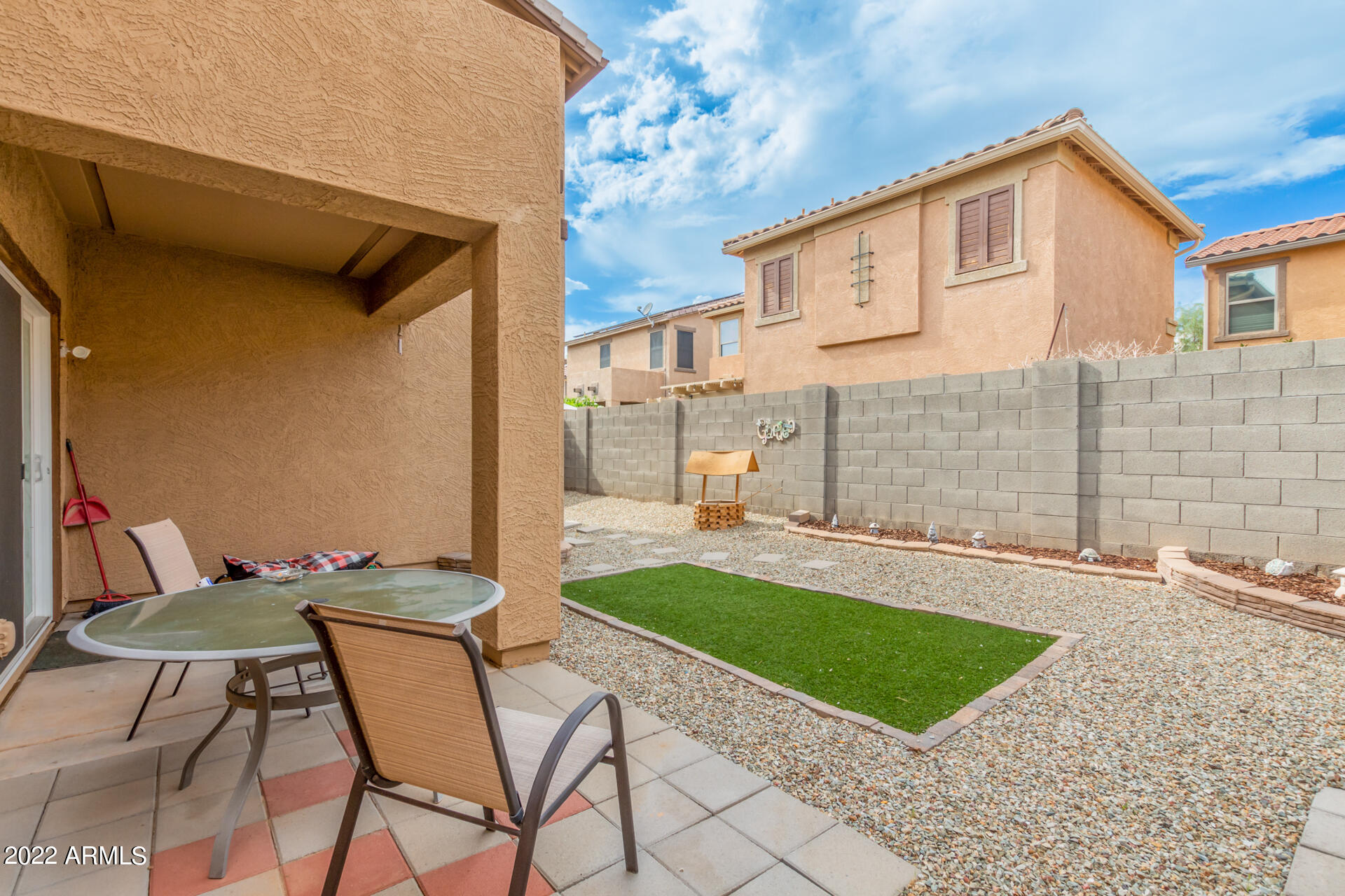 18530 W LEGEND Drive