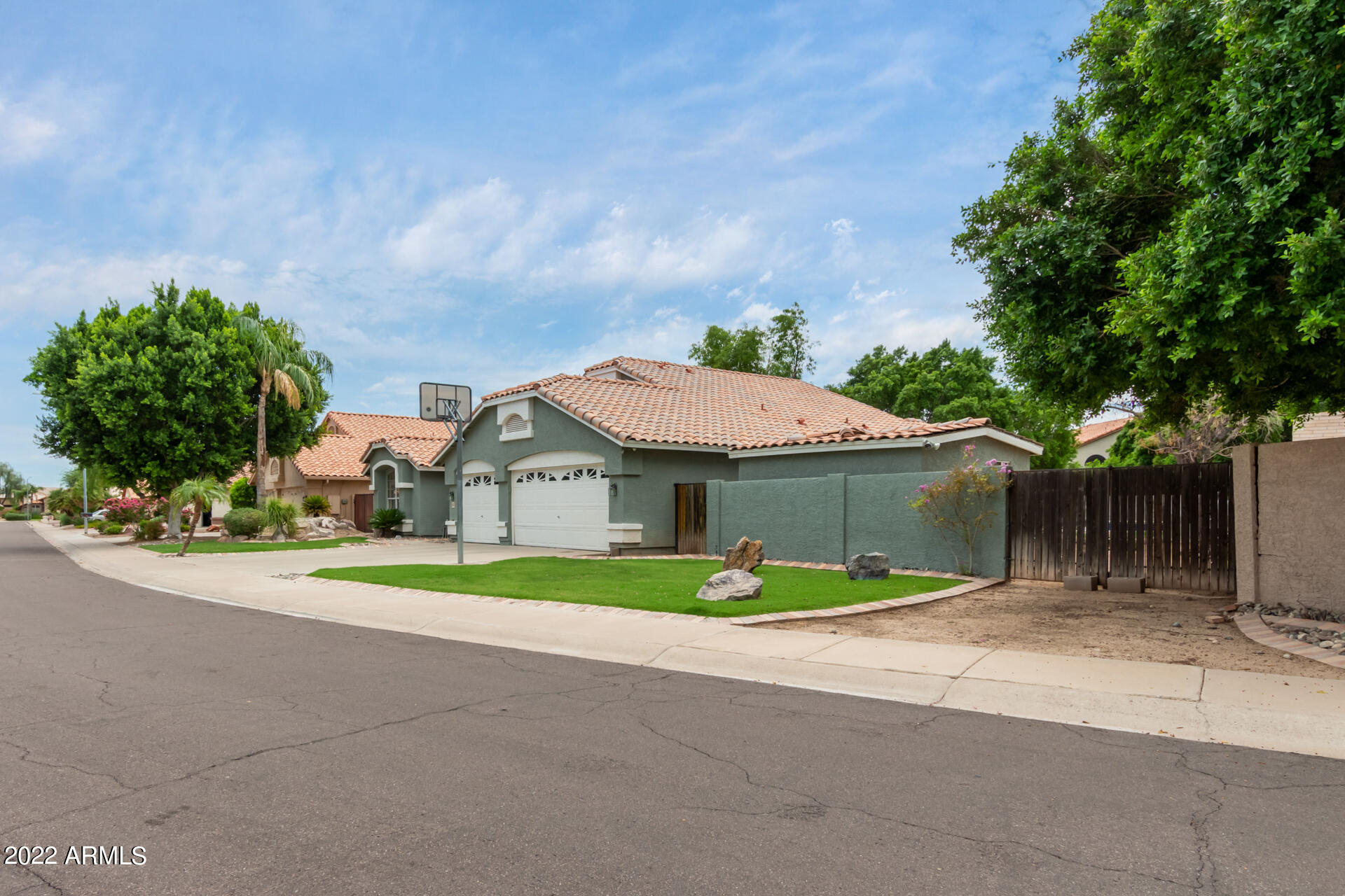 8767 W KAREN LEE Lane