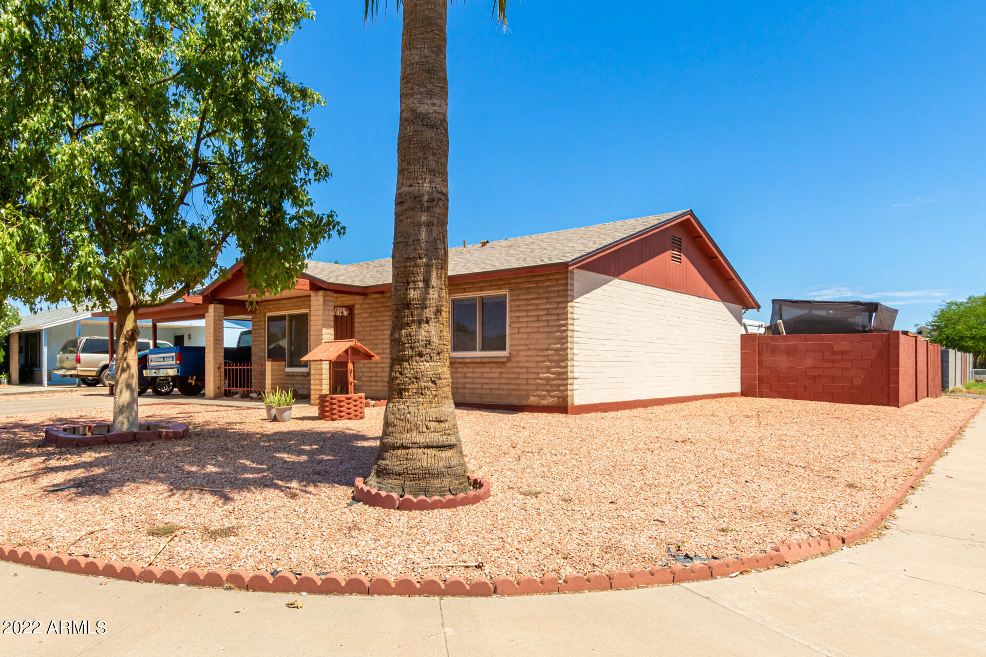 1609 N 54TH Lane