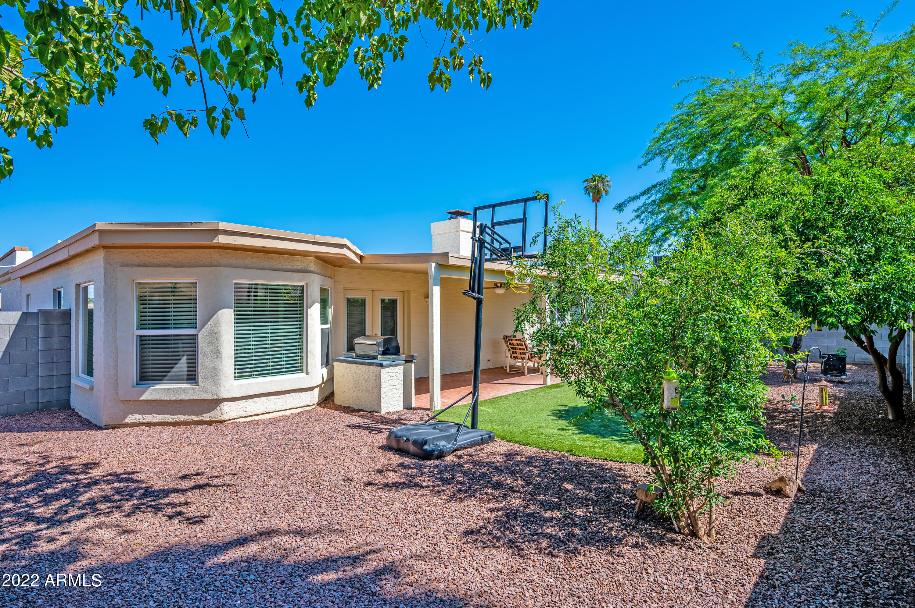3843 E Dahlia Drive