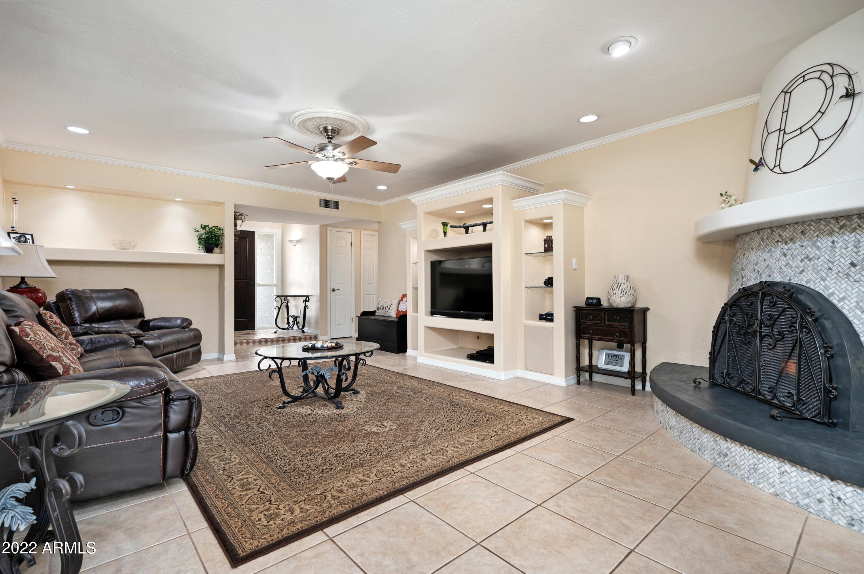 3843 E Dahlia Drive