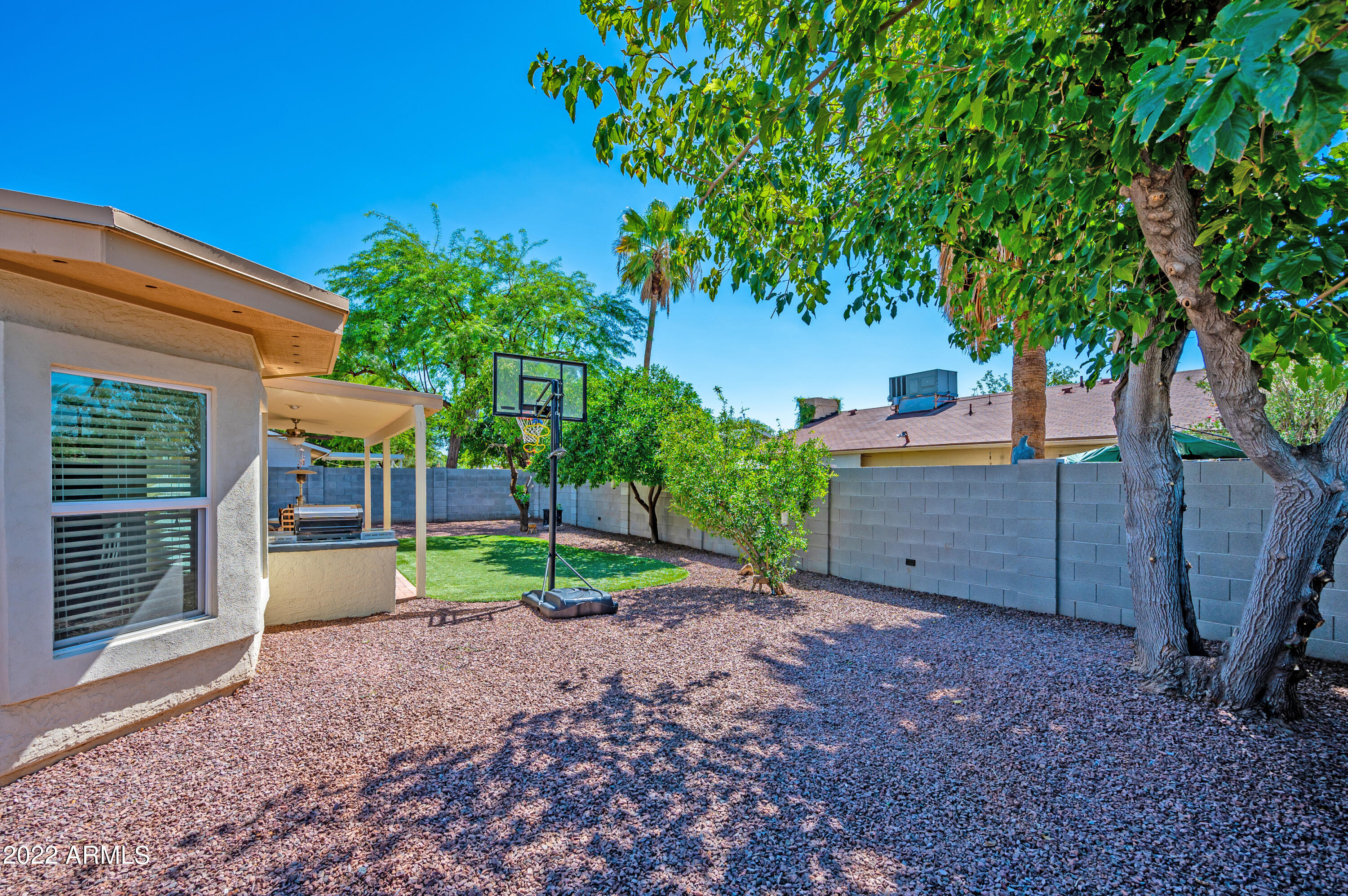 3843 E Dahlia Drive