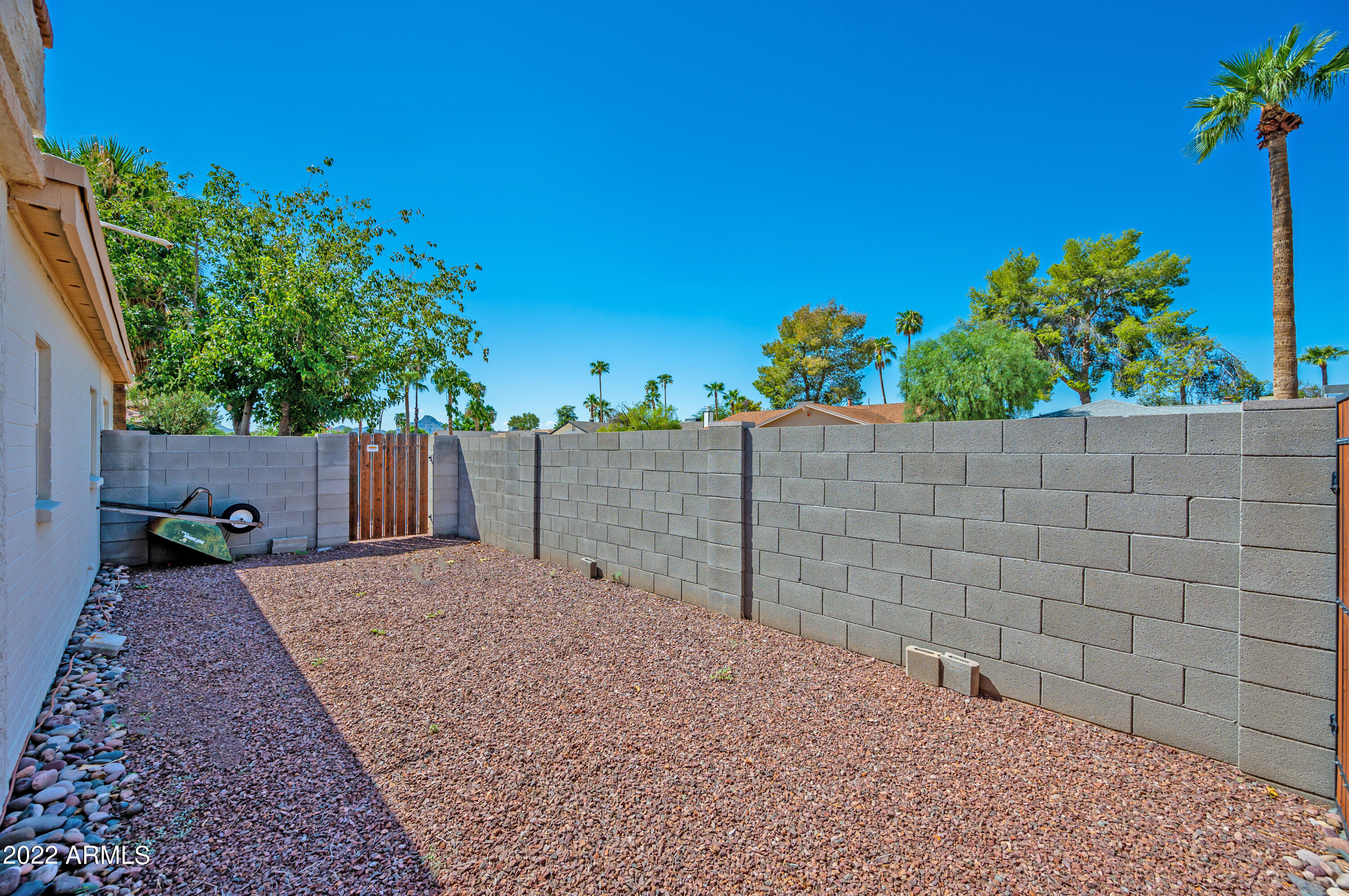 3843 E Dahlia Drive
