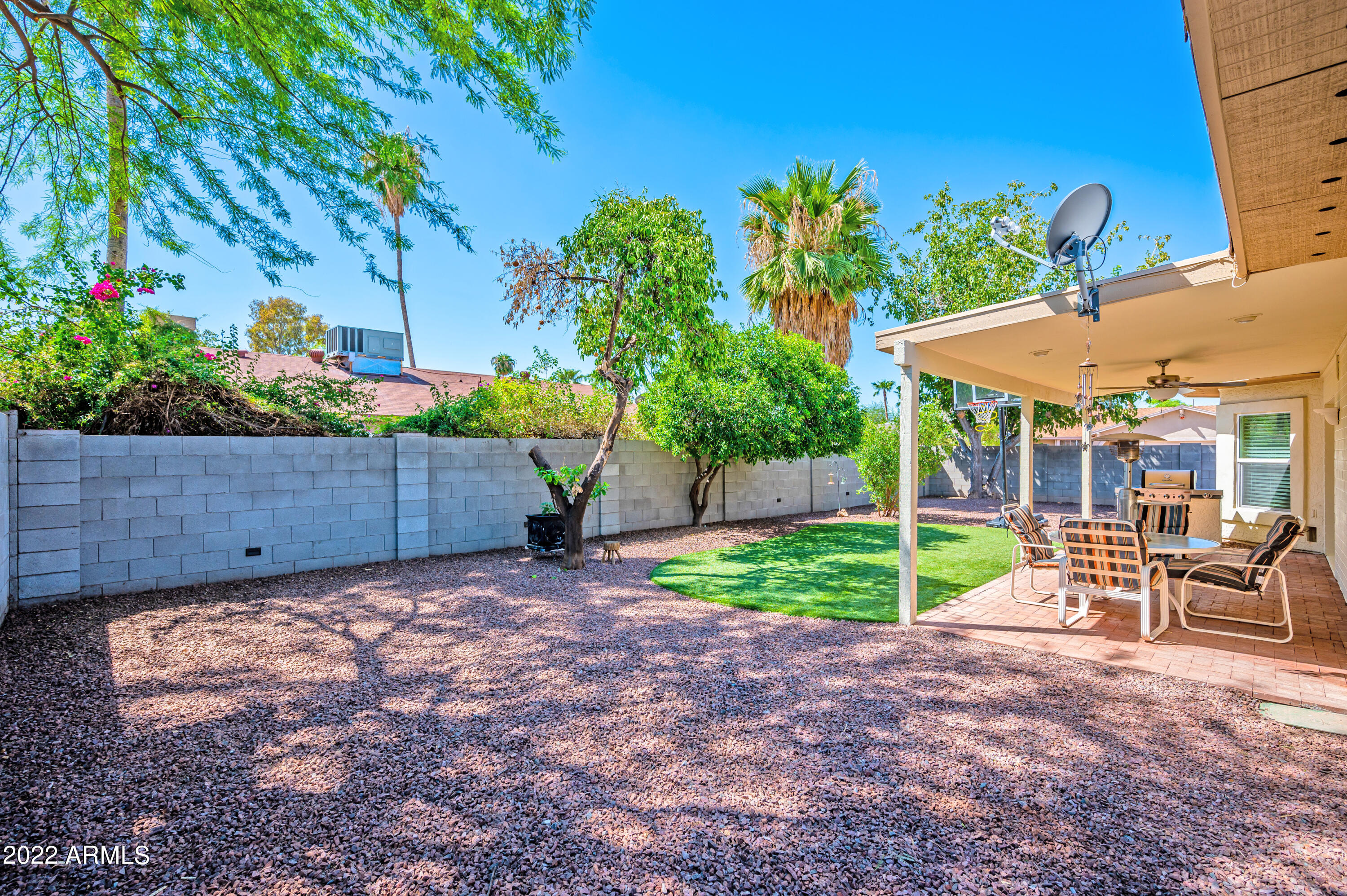 3843 E Dahlia Drive