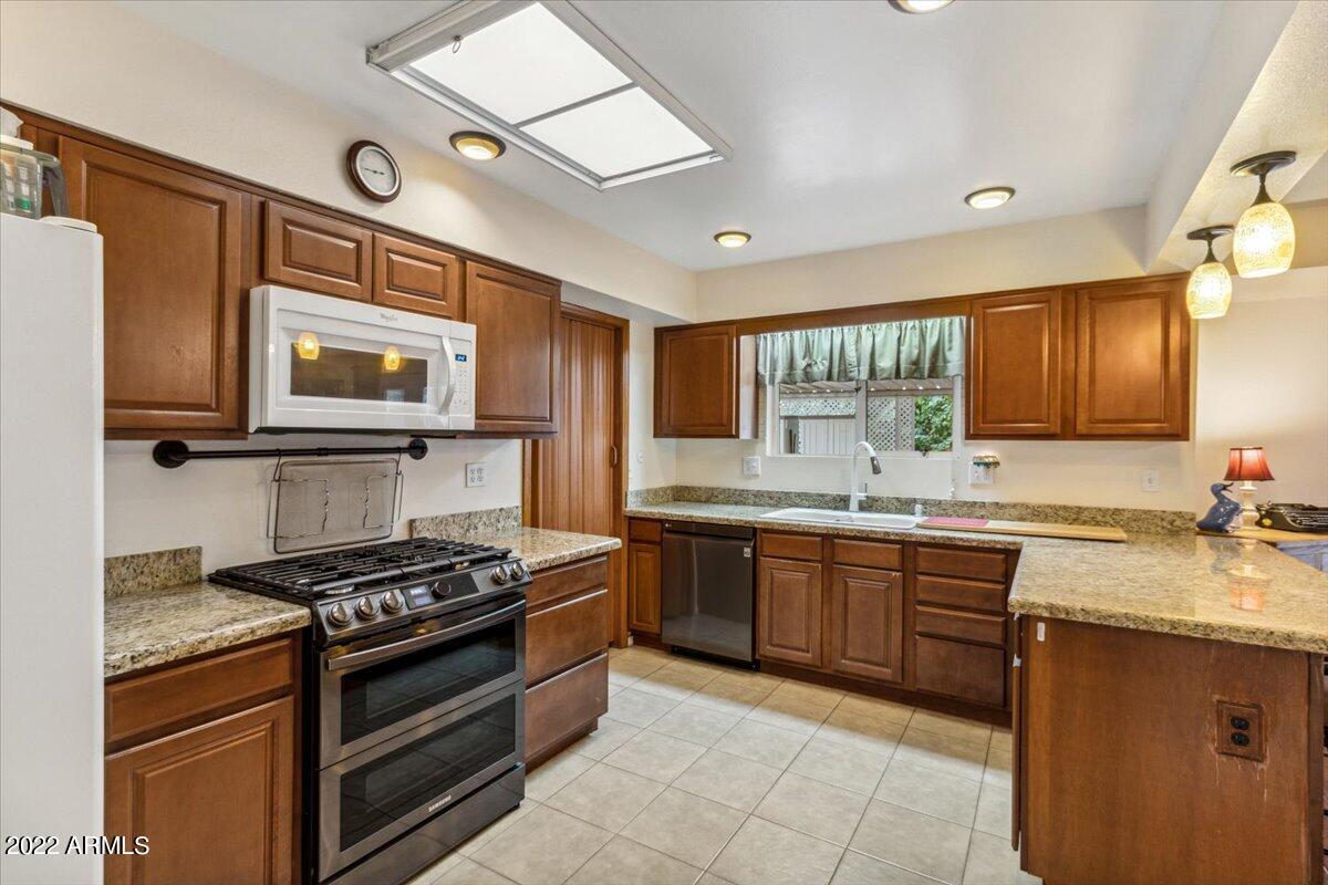 10343 W PINEHURST Drive