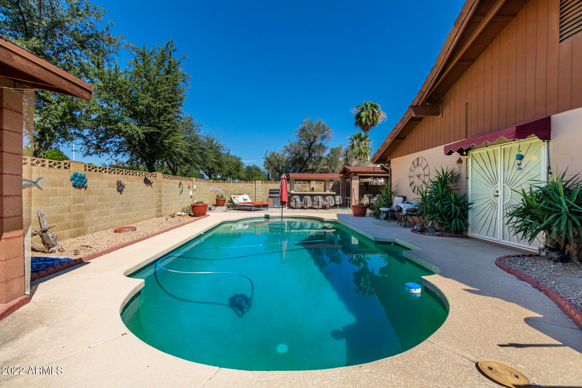 8427 N 50TH Drive