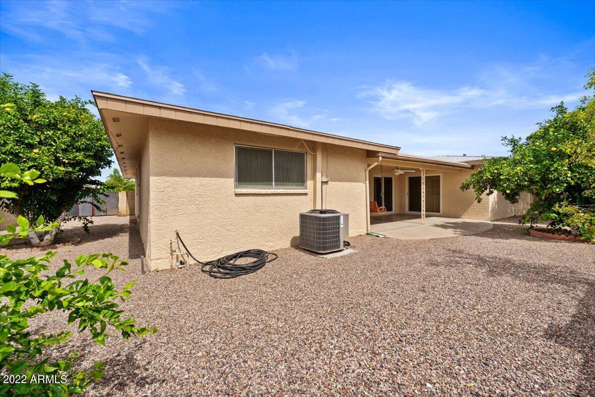4017 E CRESCENT Avenue