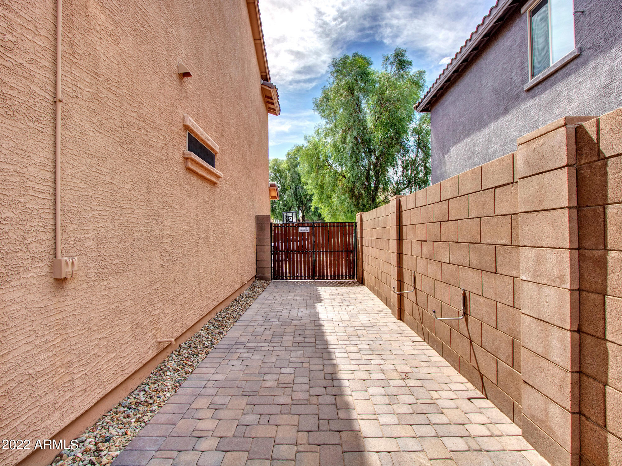 15620 W CAMERON Drive