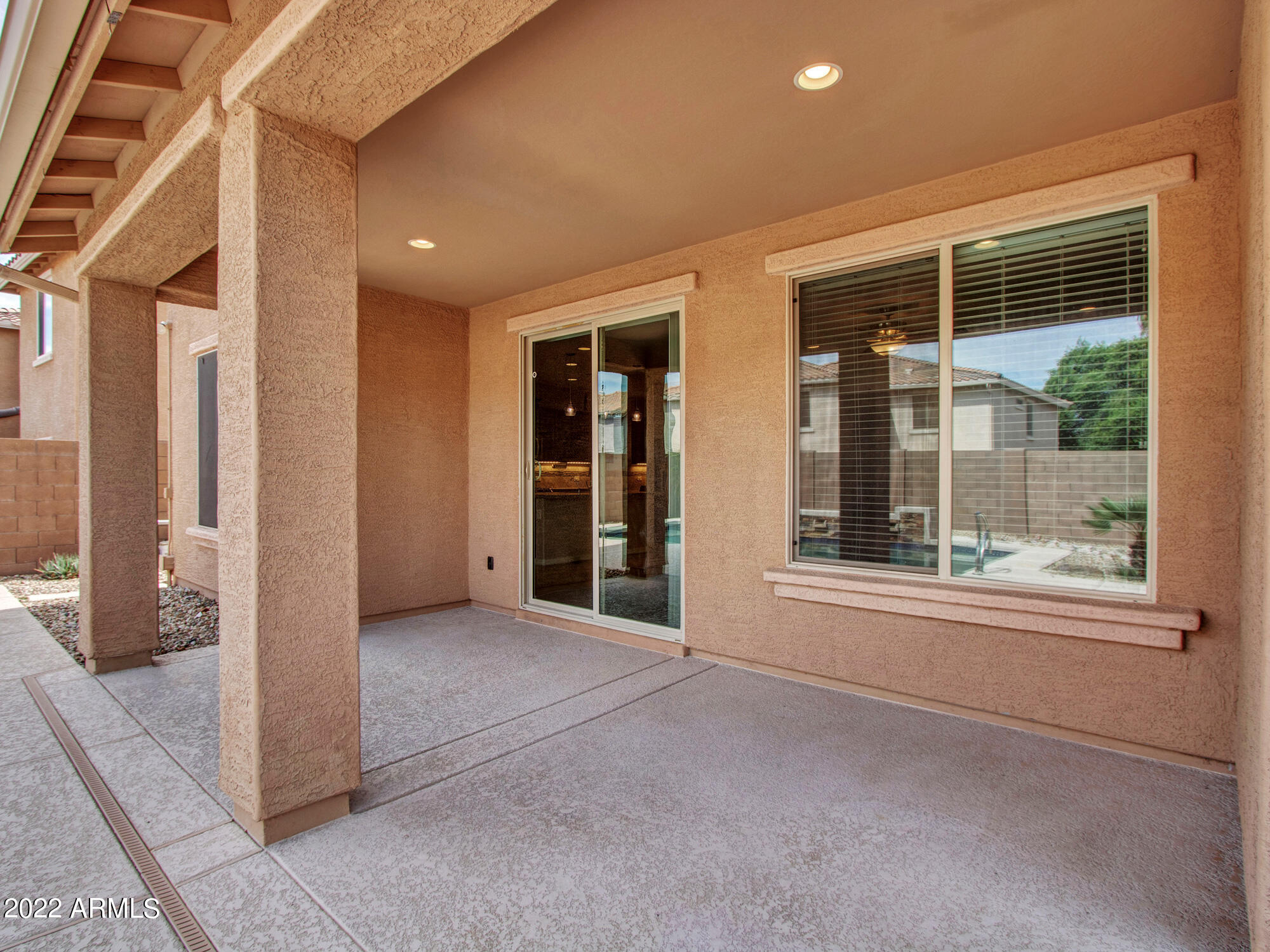 15620 W CAMERON Drive