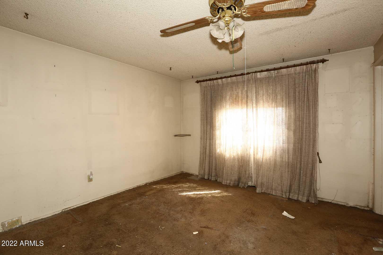 6537 W PALM Lane