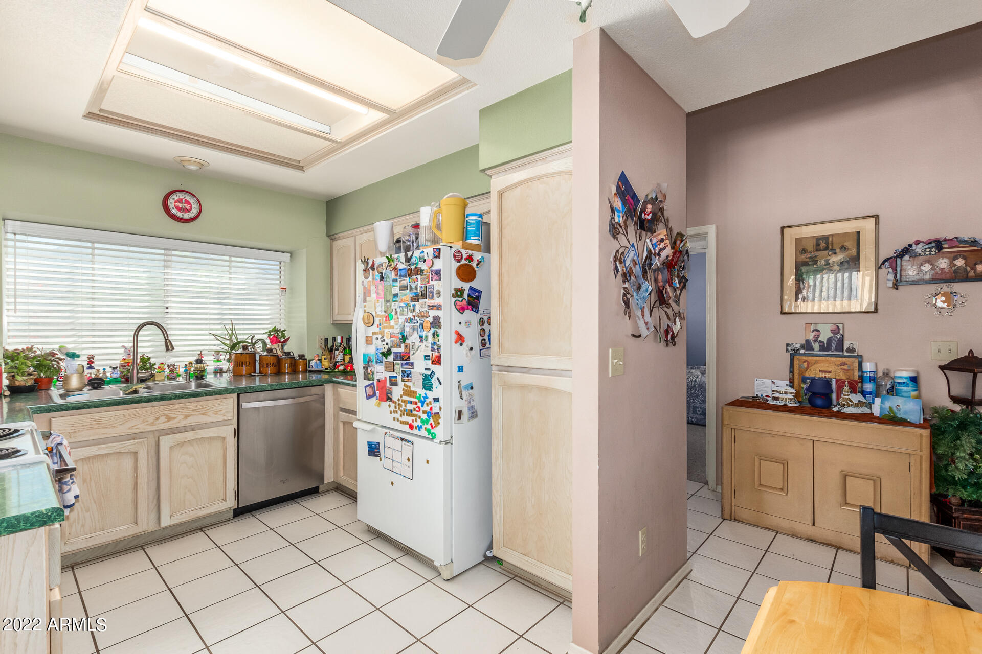 930 E ANNETTE Drive