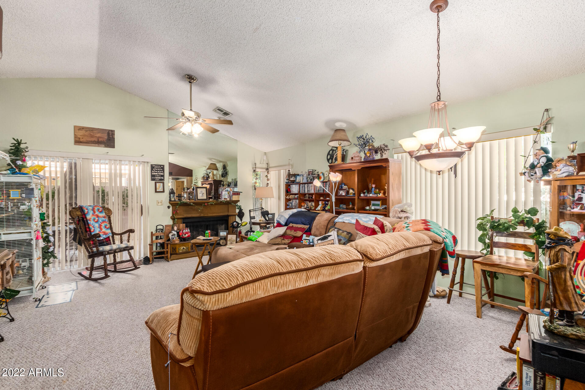 930 E ANNETTE Drive
