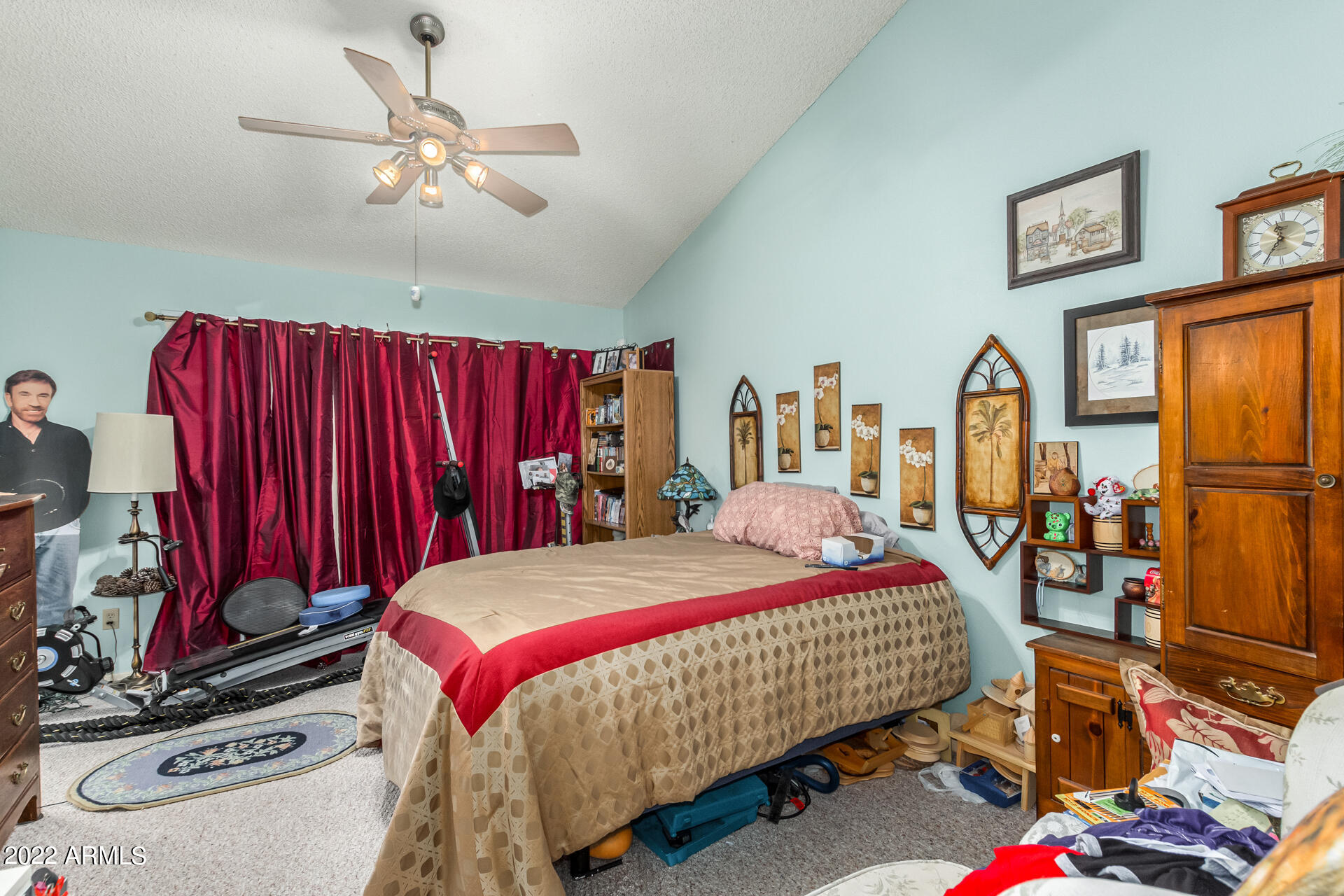 930 E ANNETTE Drive