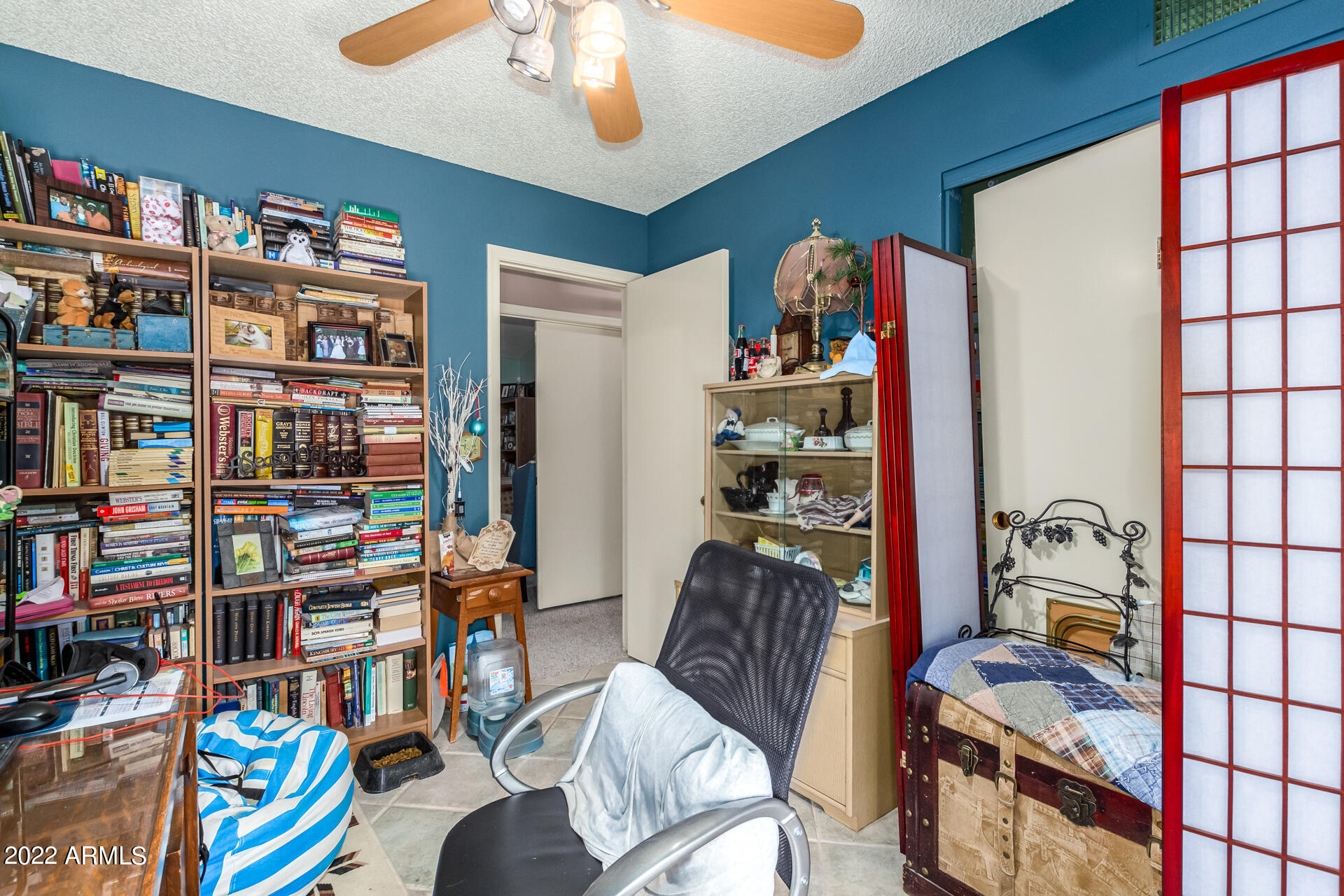 930 E ANNETTE Drive