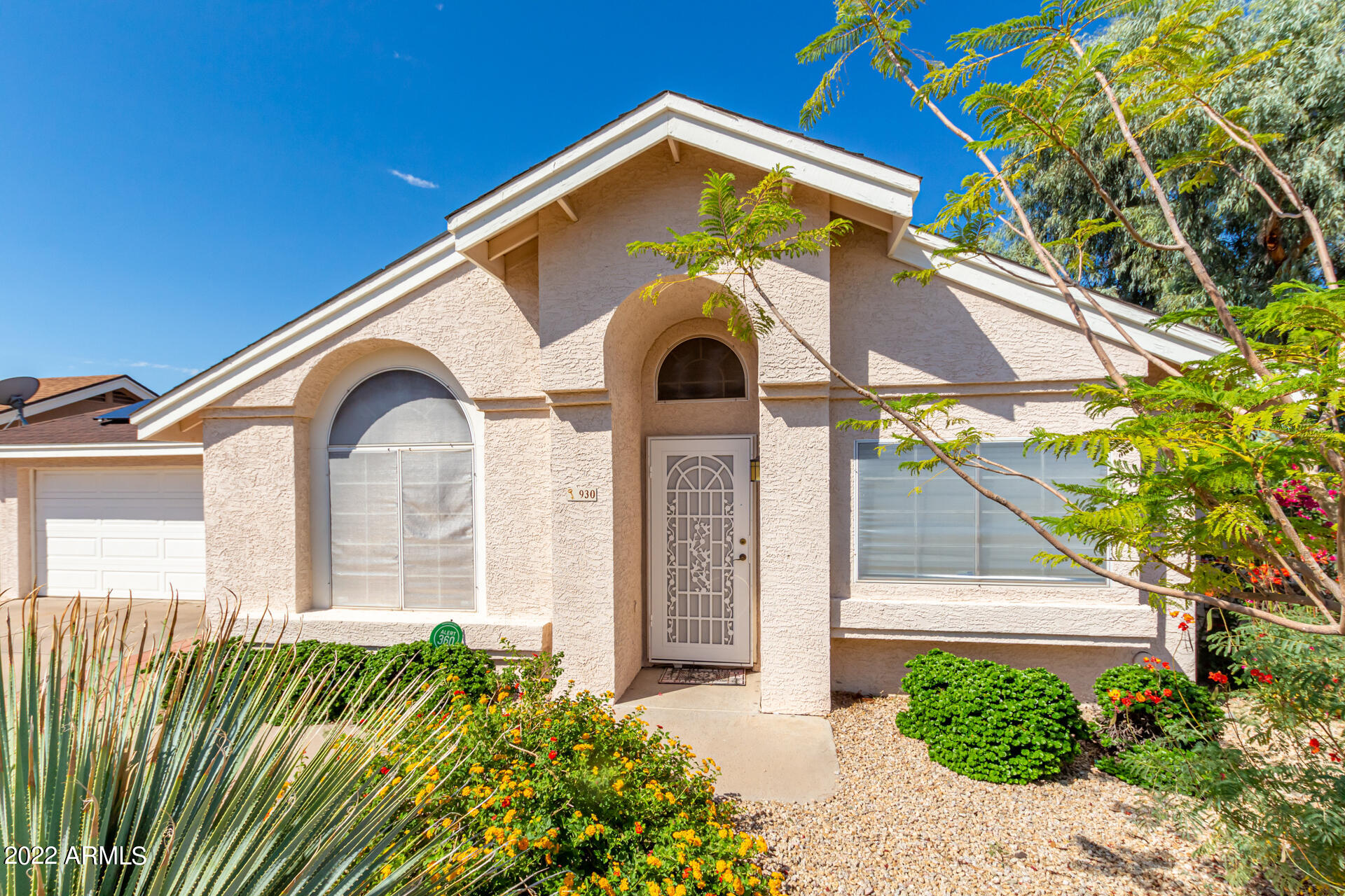 930 E ANNETTE Drive
