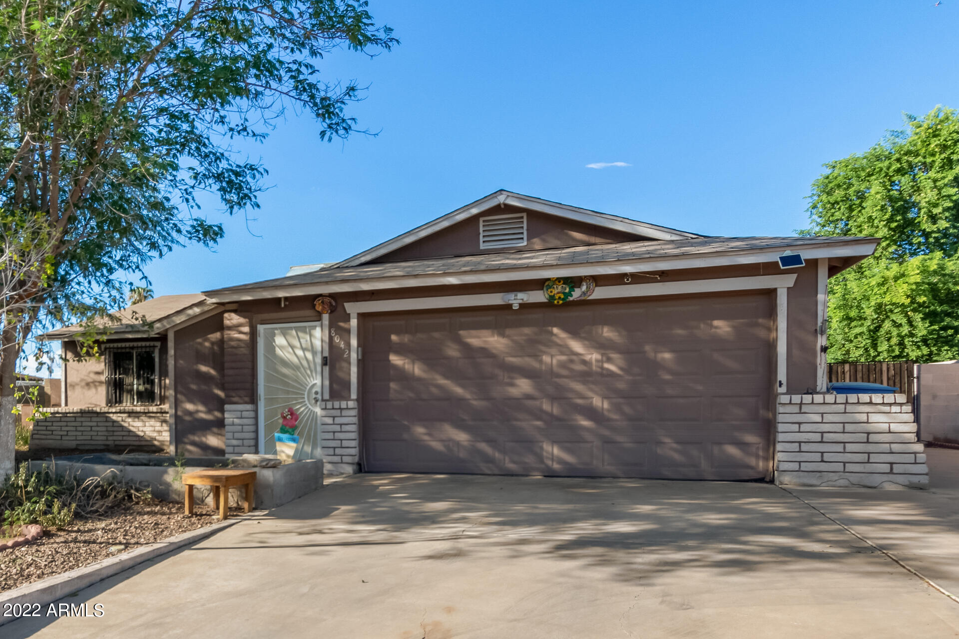 8042 W ELM Street