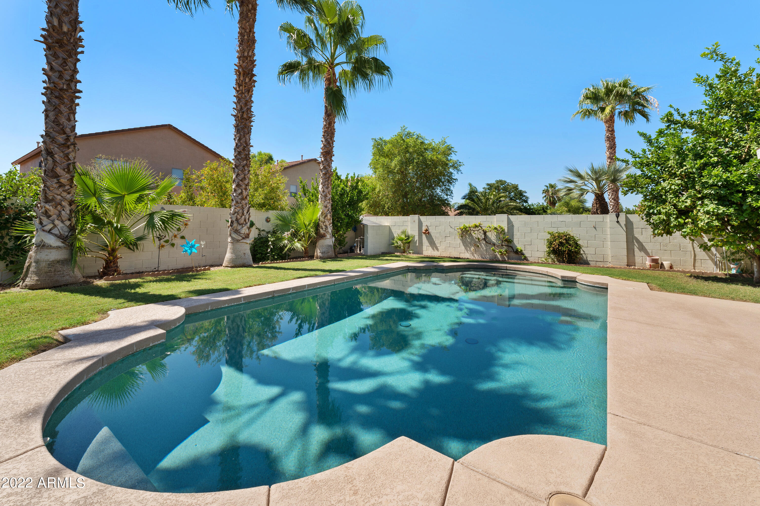 43985 W Yucca Lane