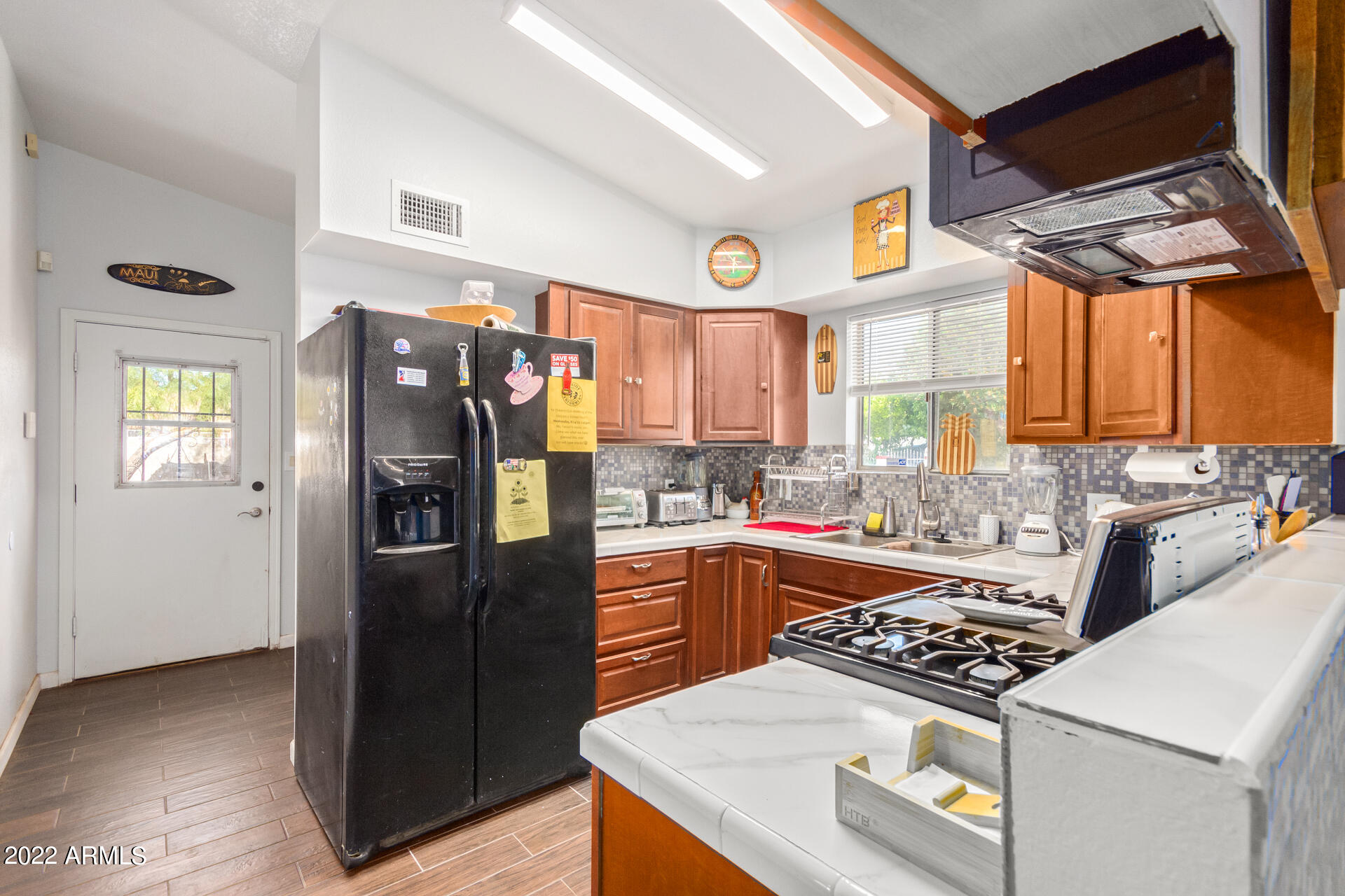 812 S 1ST Street