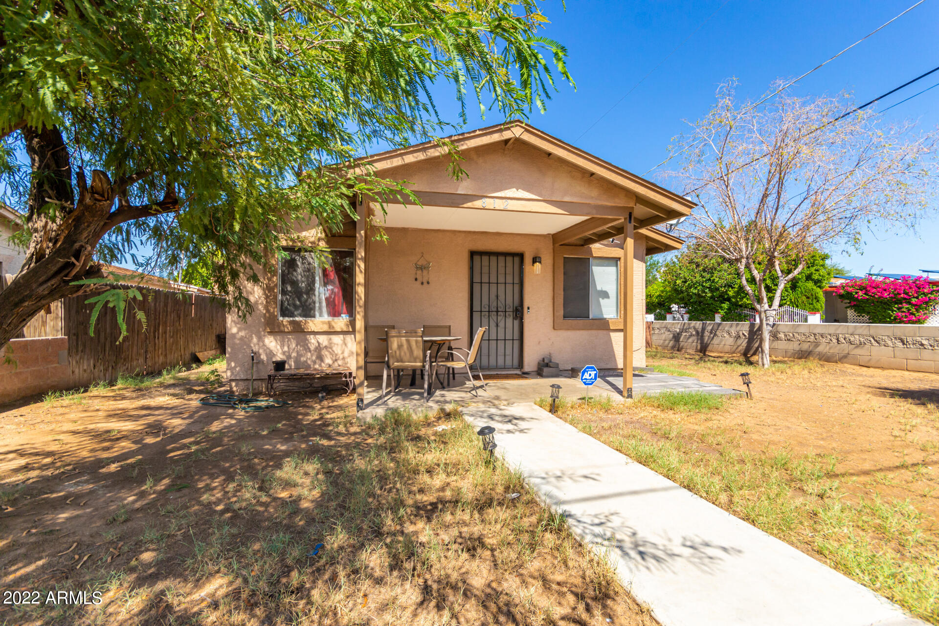 812 S 1ST Street