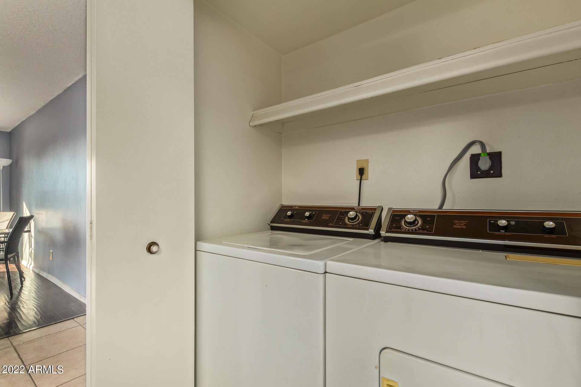1920 W LINDNER Avenue Unit: 215