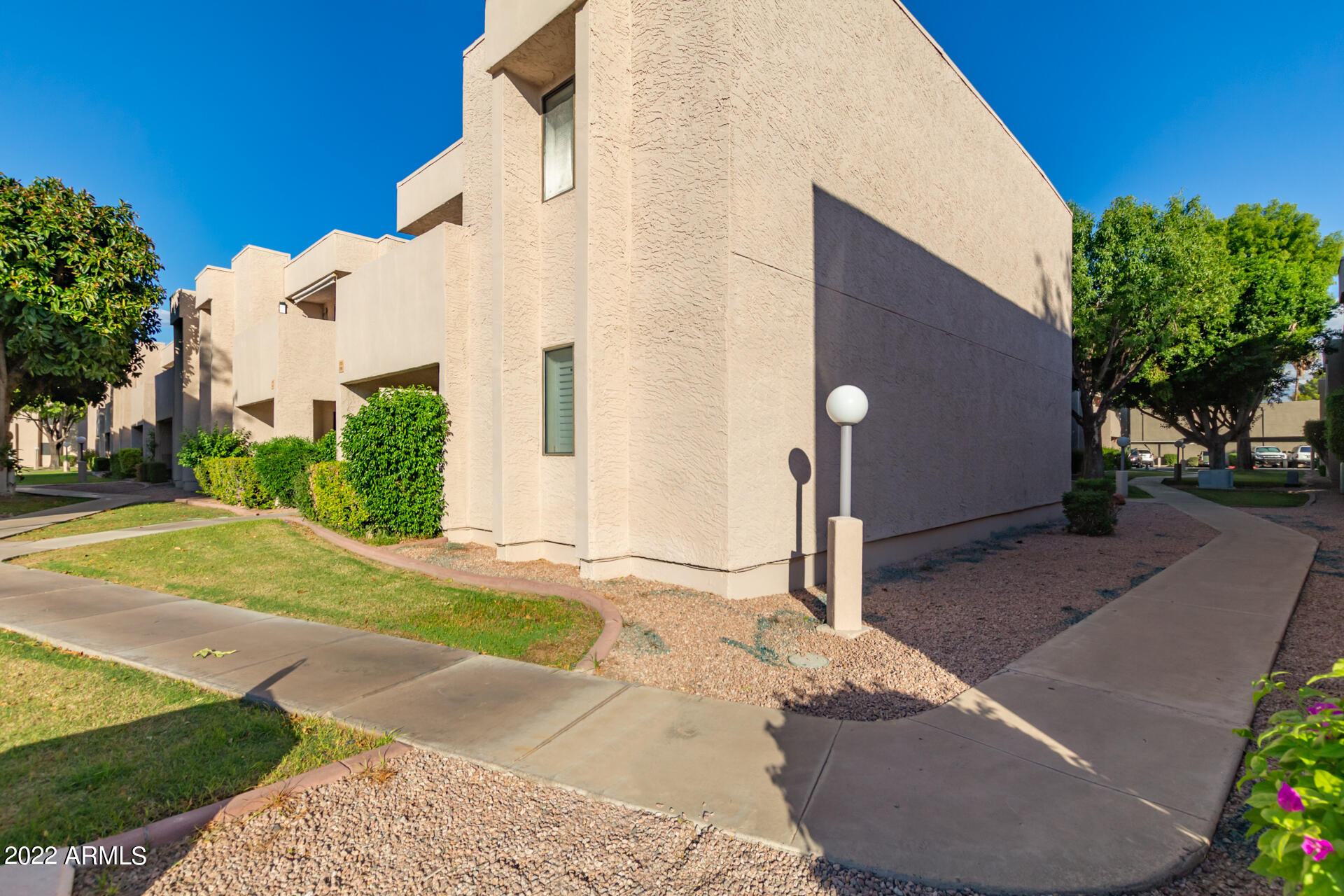 1920 W LINDNER Avenue Unit: 215
